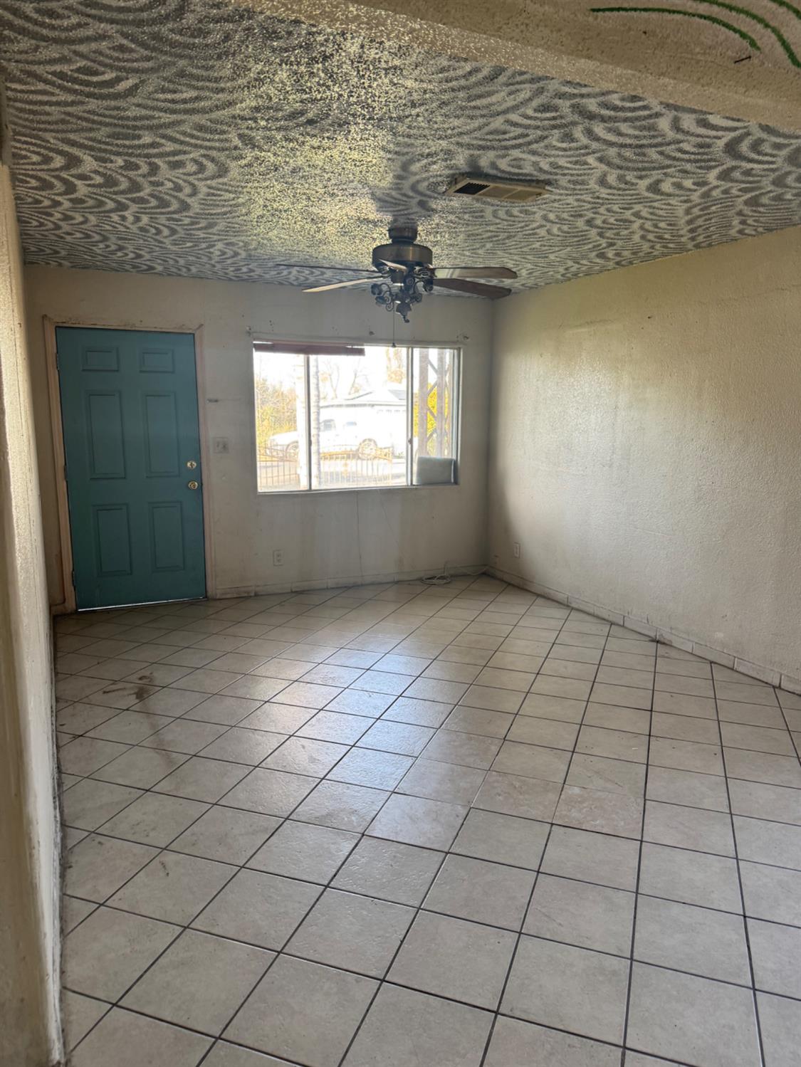 12935 Sierra, Cutler, CA 93615