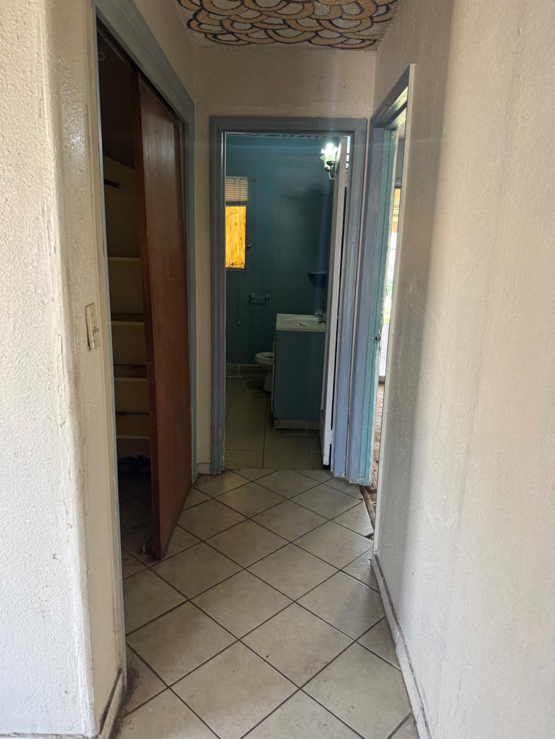 12935 Sierra, Cutler, CA 93615