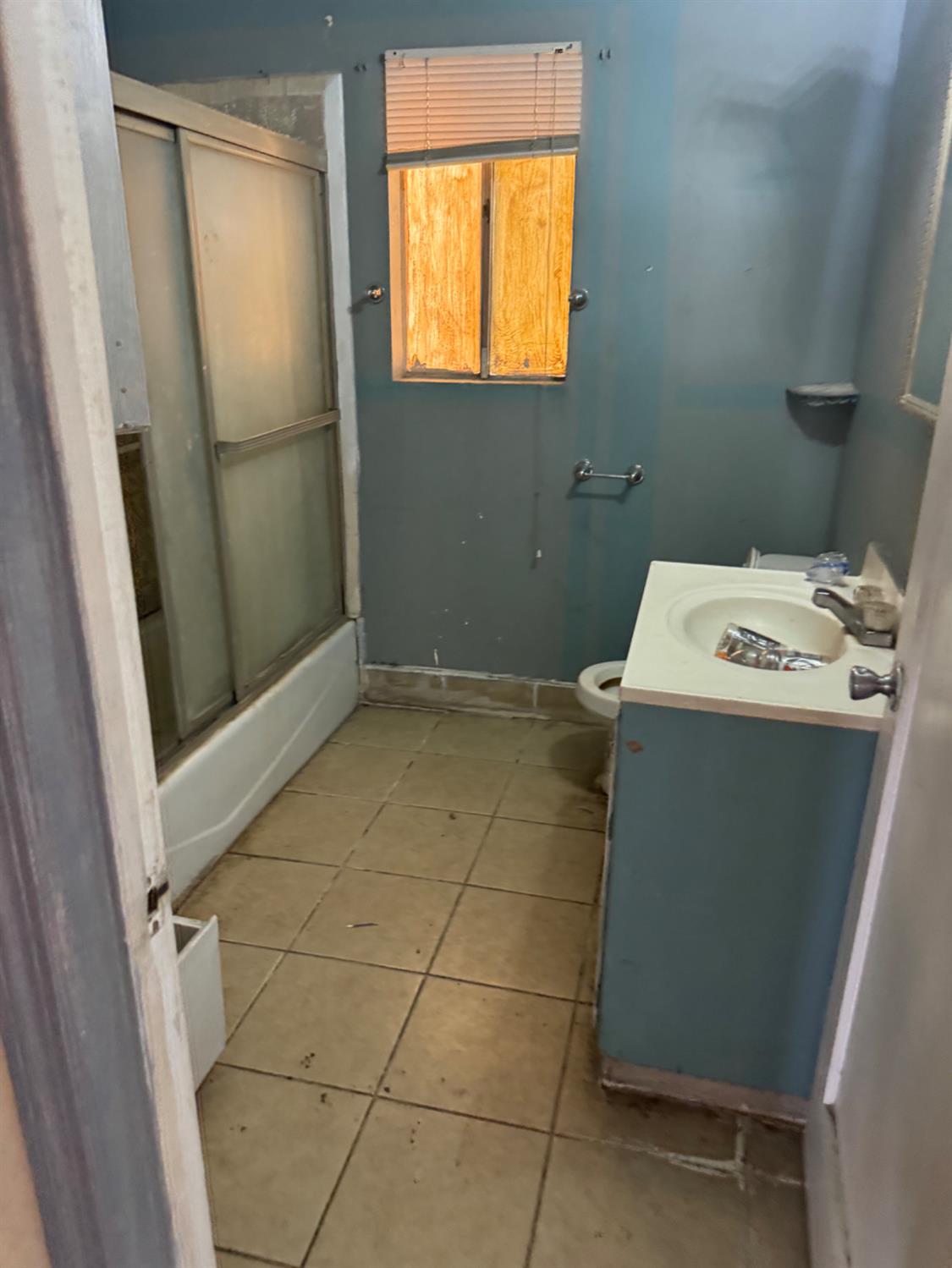 12935 Sierra, Cutler, CA 93615