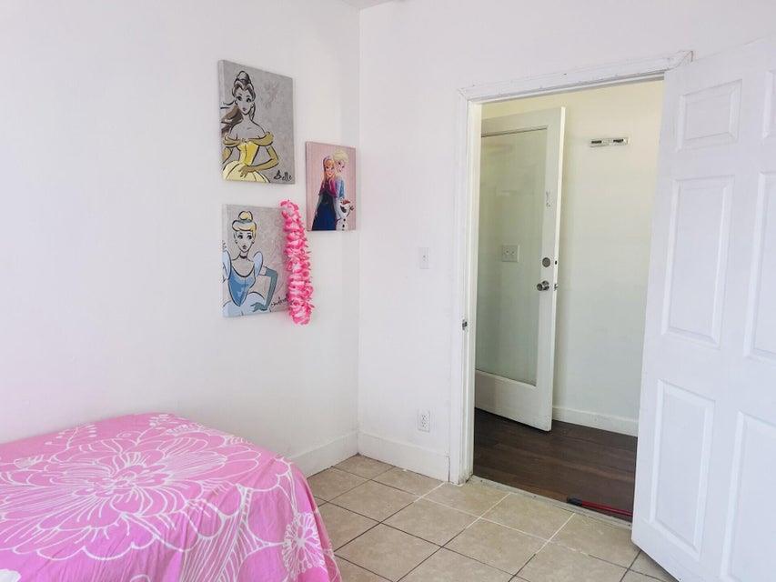 824 N Willis St, Visalia, CA 93291