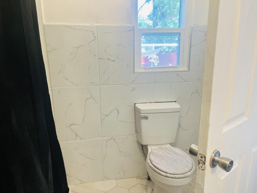 824 N Willis St, Visalia, CA 93291