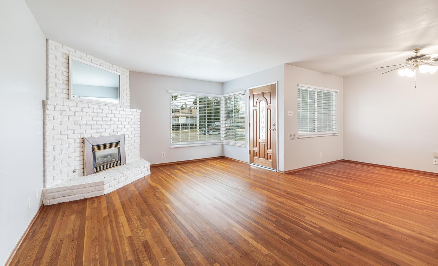 4365 N 5Th St, Fresno, CA 93726