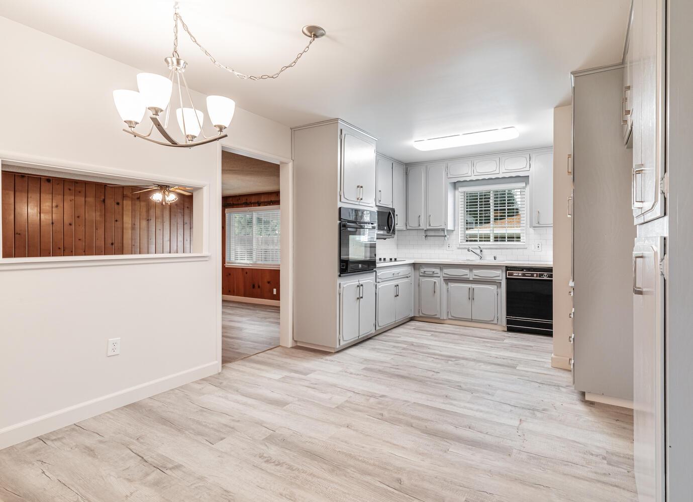 4365 N 5Th St, Fresno, CA 93726