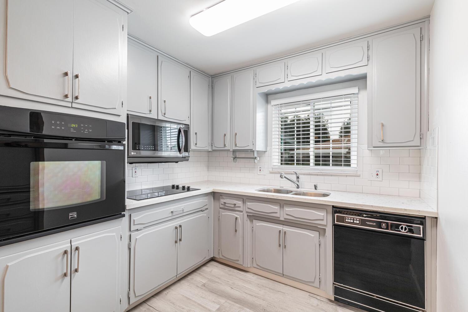 4365 N 5Th St, Fresno, CA 93726