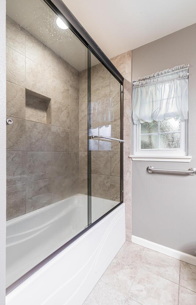 4365 N 5Th St, Fresno, CA 93726