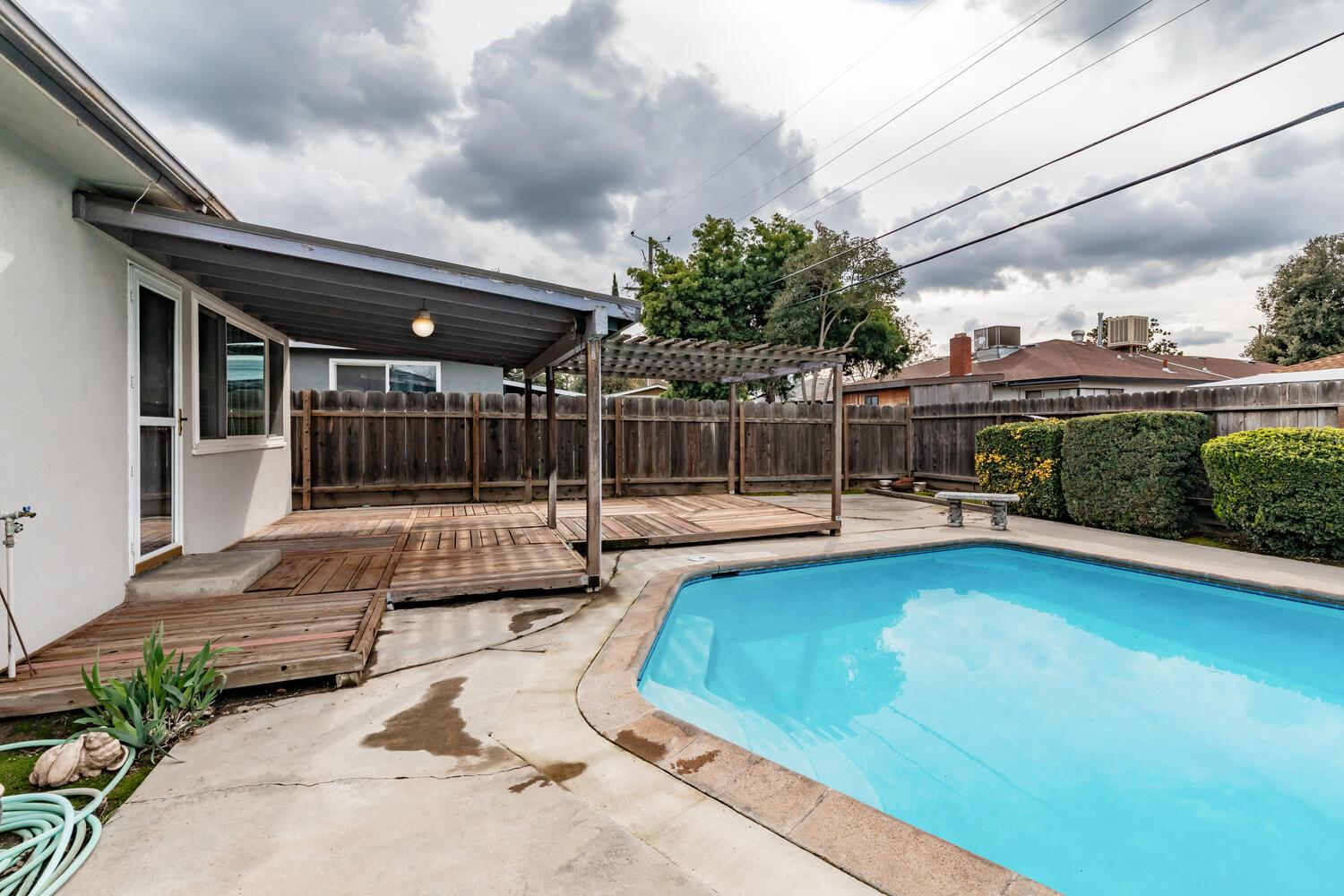 4365 N 5Th St, Fresno, CA 93726