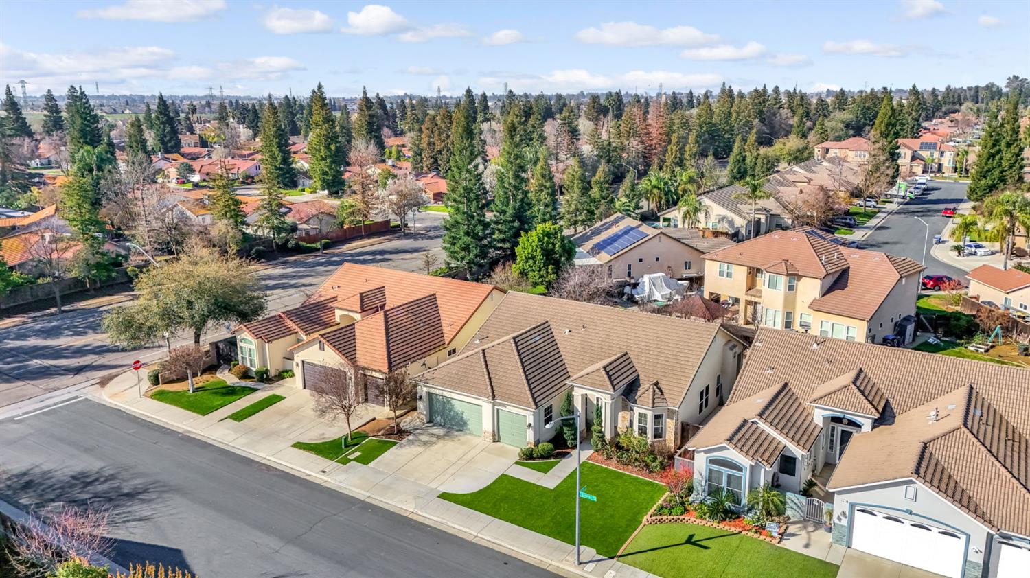 7261 N Ivanhoe Ave, Fresno, CA 93722