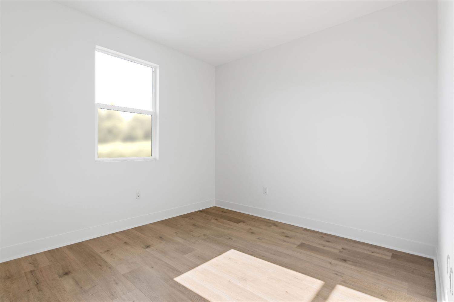 8069 Cottonwood Dr, Friant, CA 93626