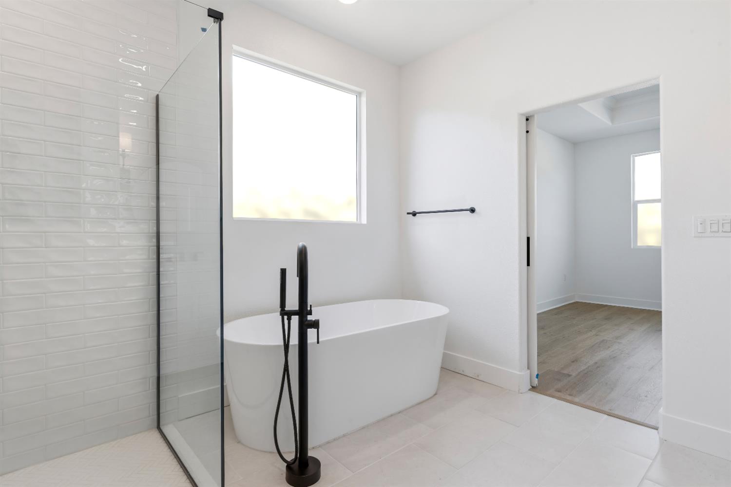 8069 Cottonwood Dr, Friant, CA 93626