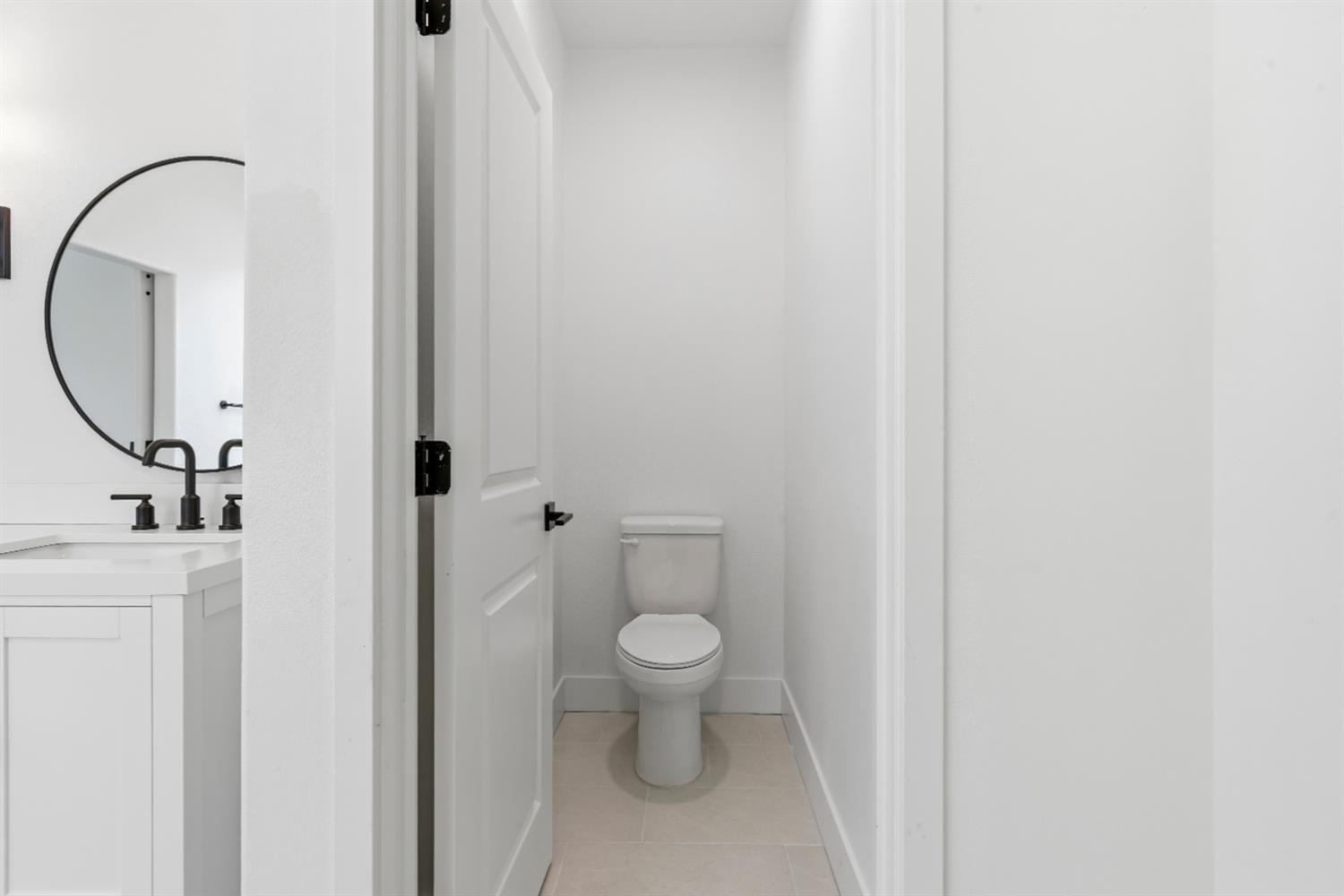 8069 Cottonwood Dr, Friant, CA 93626