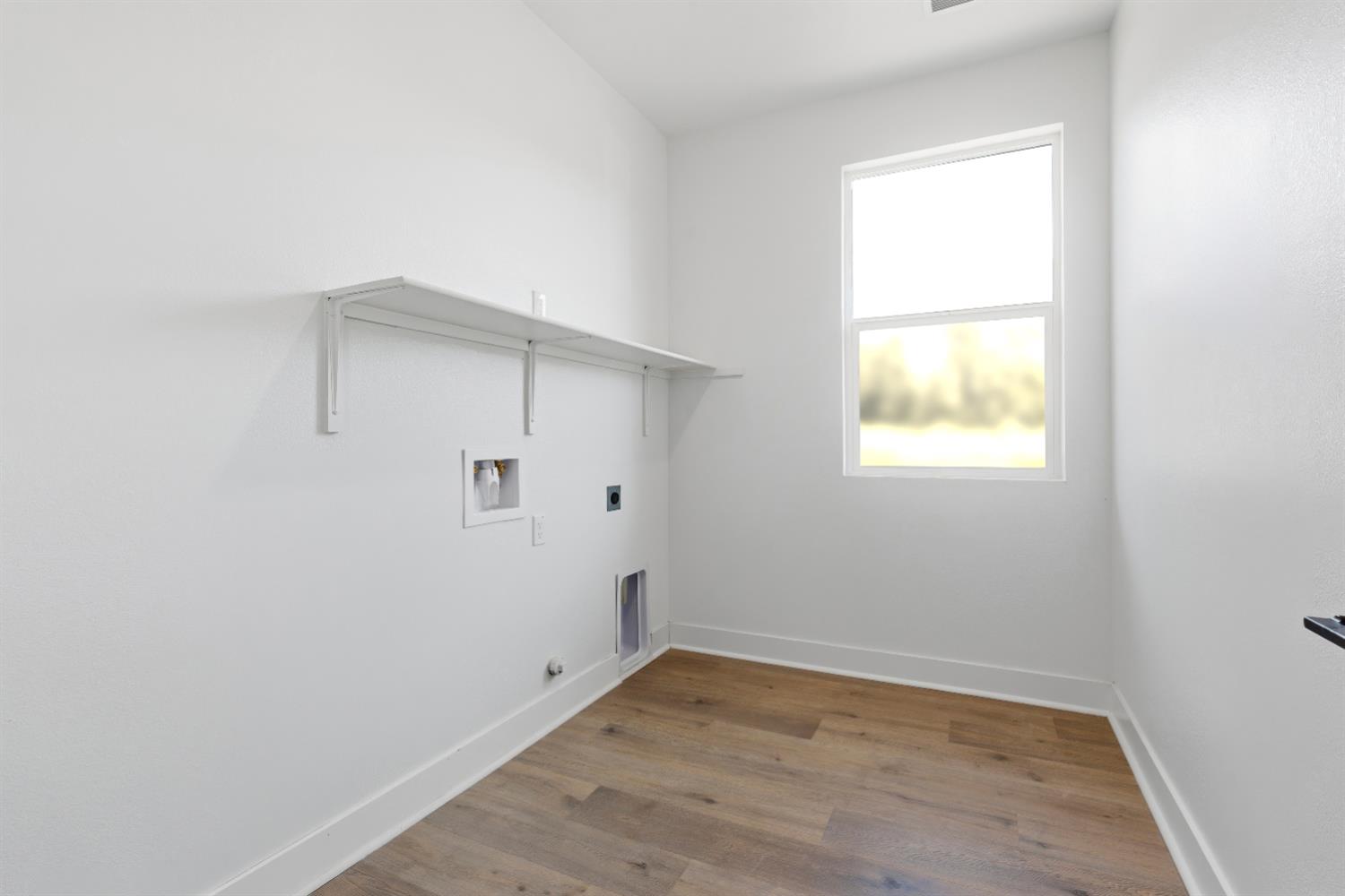 8069 Cottonwood Dr, Friant, CA 93626