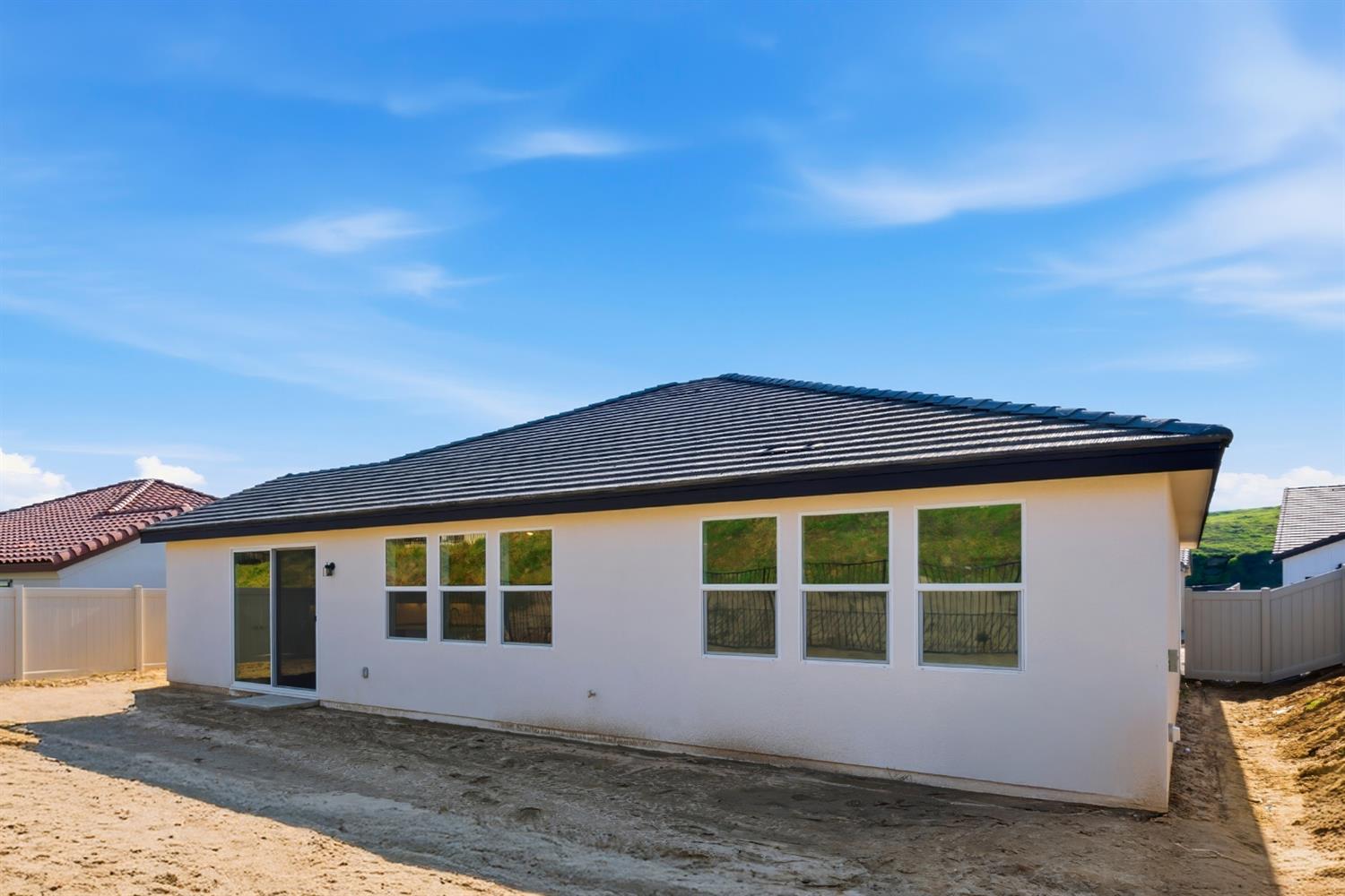 8069 Cottonwood Dr, Friant, CA 93626