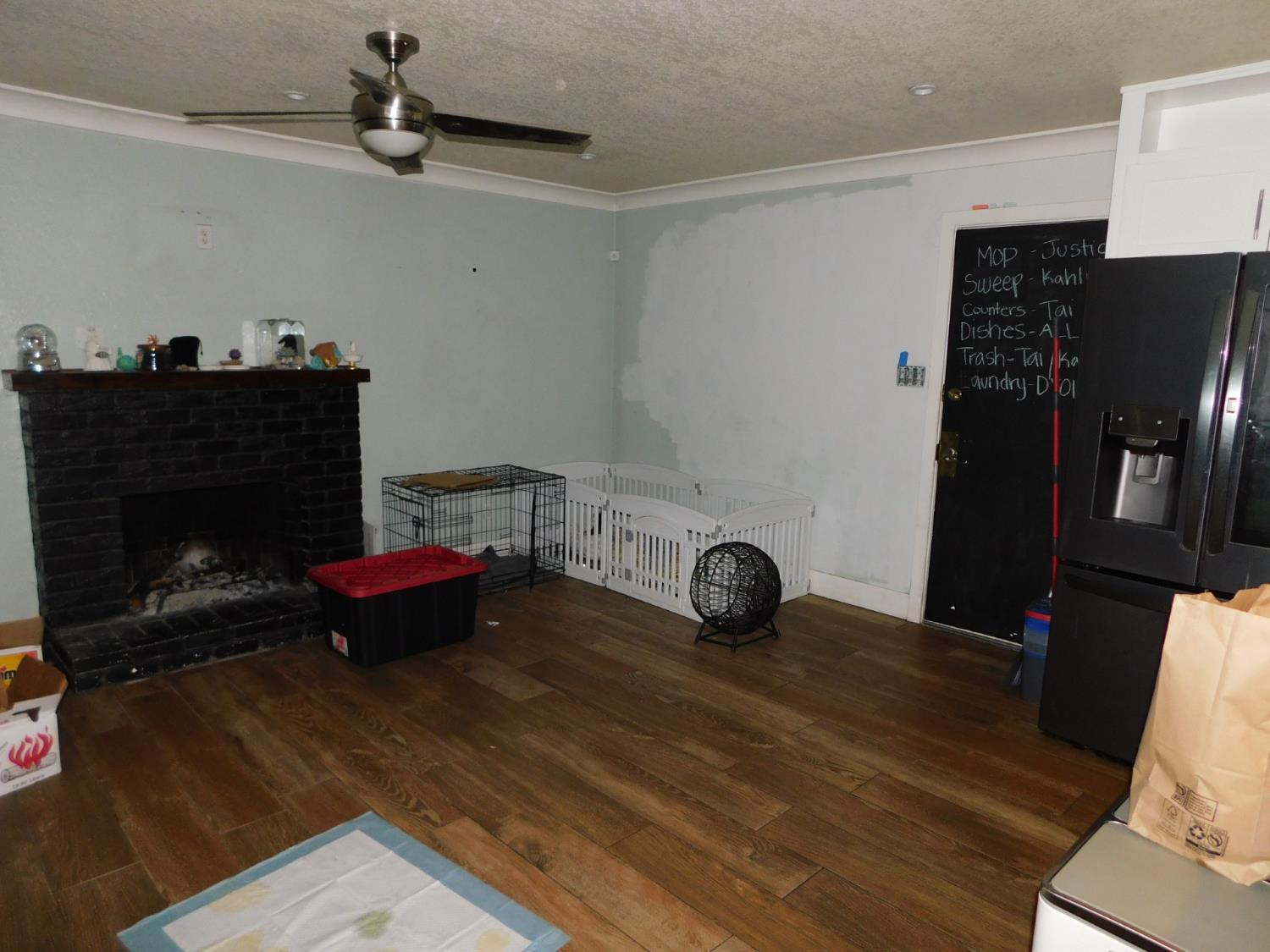 3762 N Claremont Ave N, Fresno, CA 93727