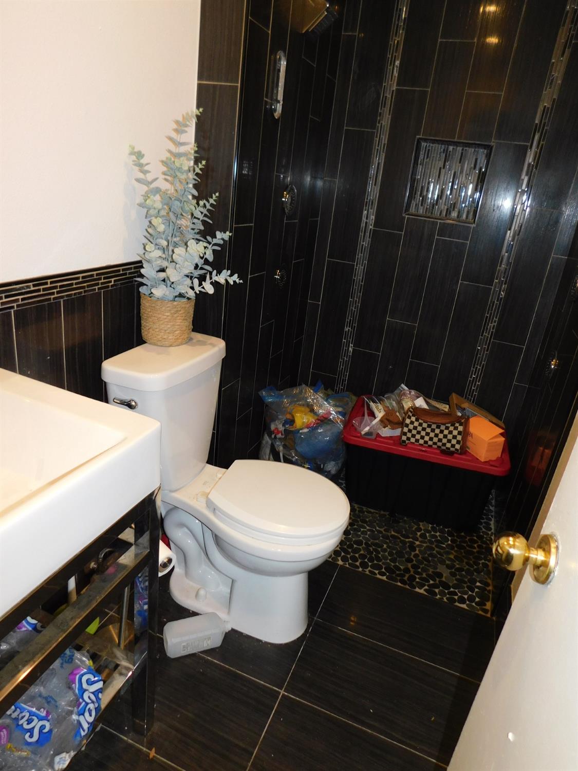 3762 N Claremont Ave N, Fresno, CA 93727