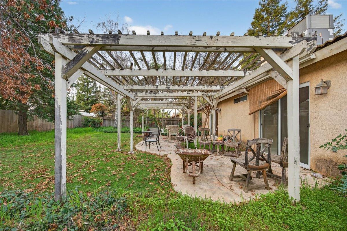 6353 N Brix, Fresno, CA 93722