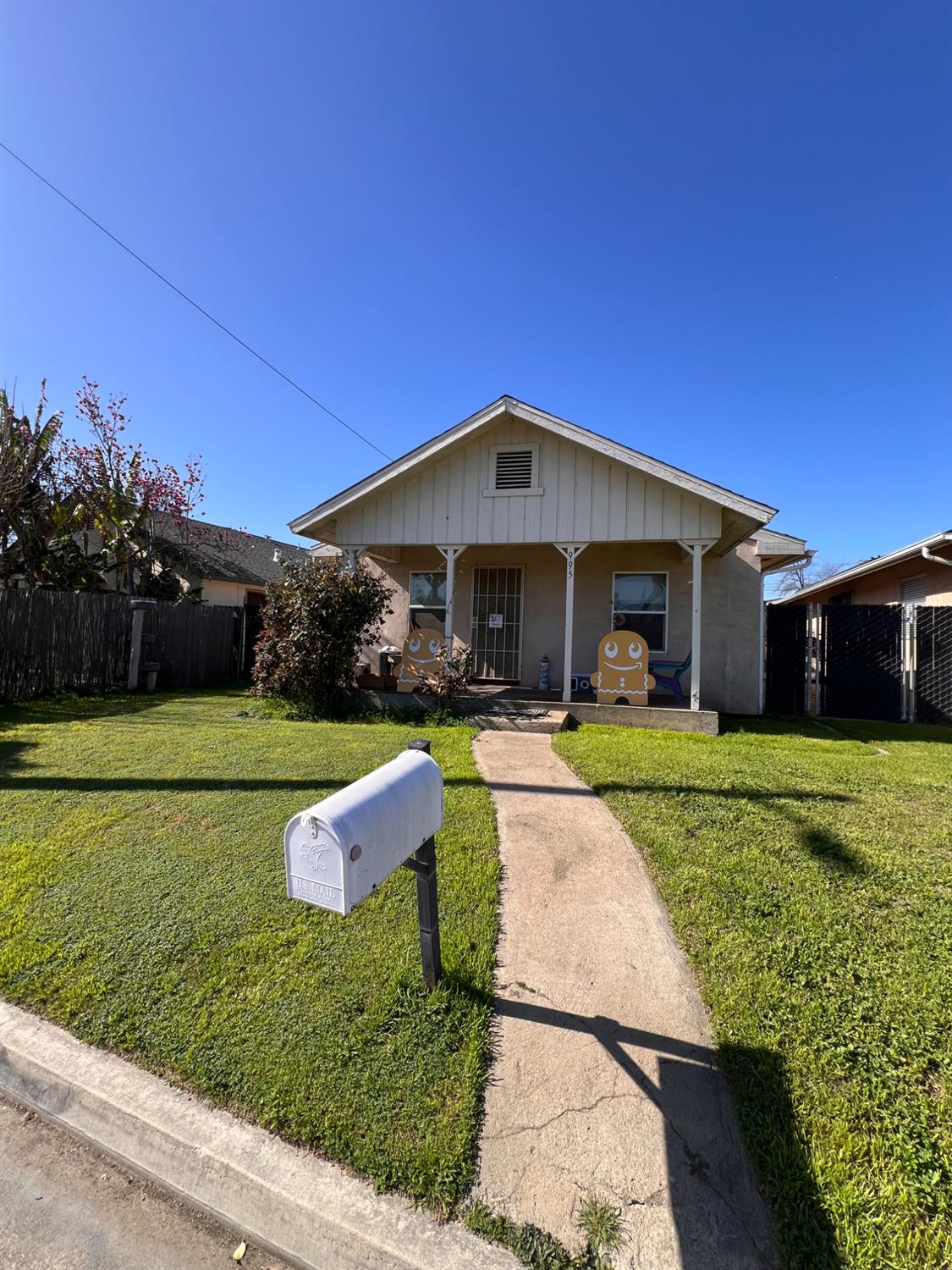 995 S Hope Ave, Reedley, CA 93654