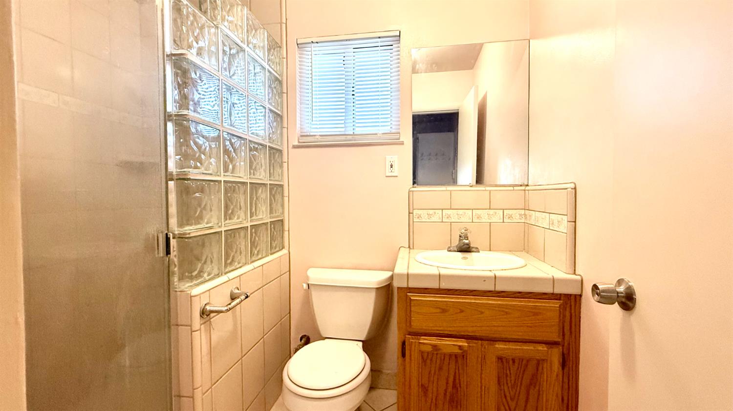 2335 N Douty St, Hanford, CA 93230