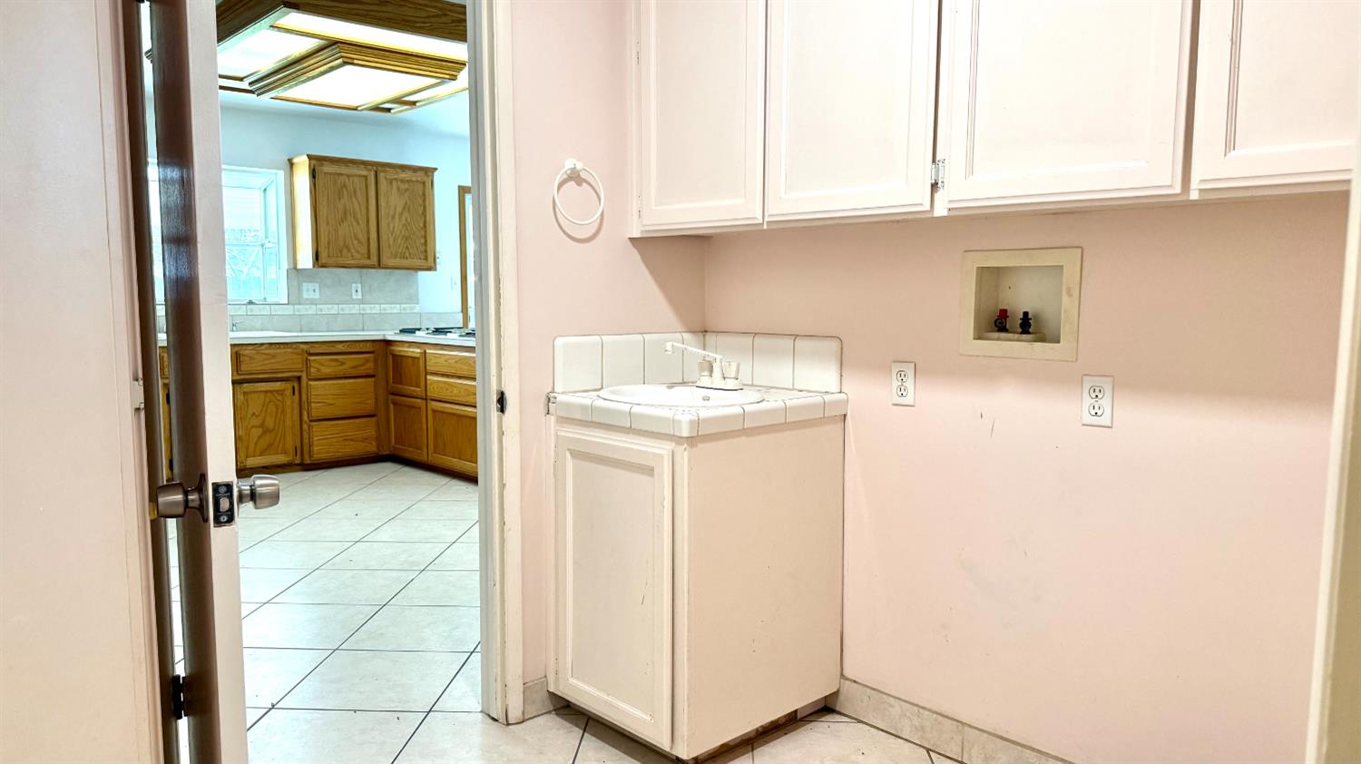 2335 N Douty St, Hanford, CA 93230