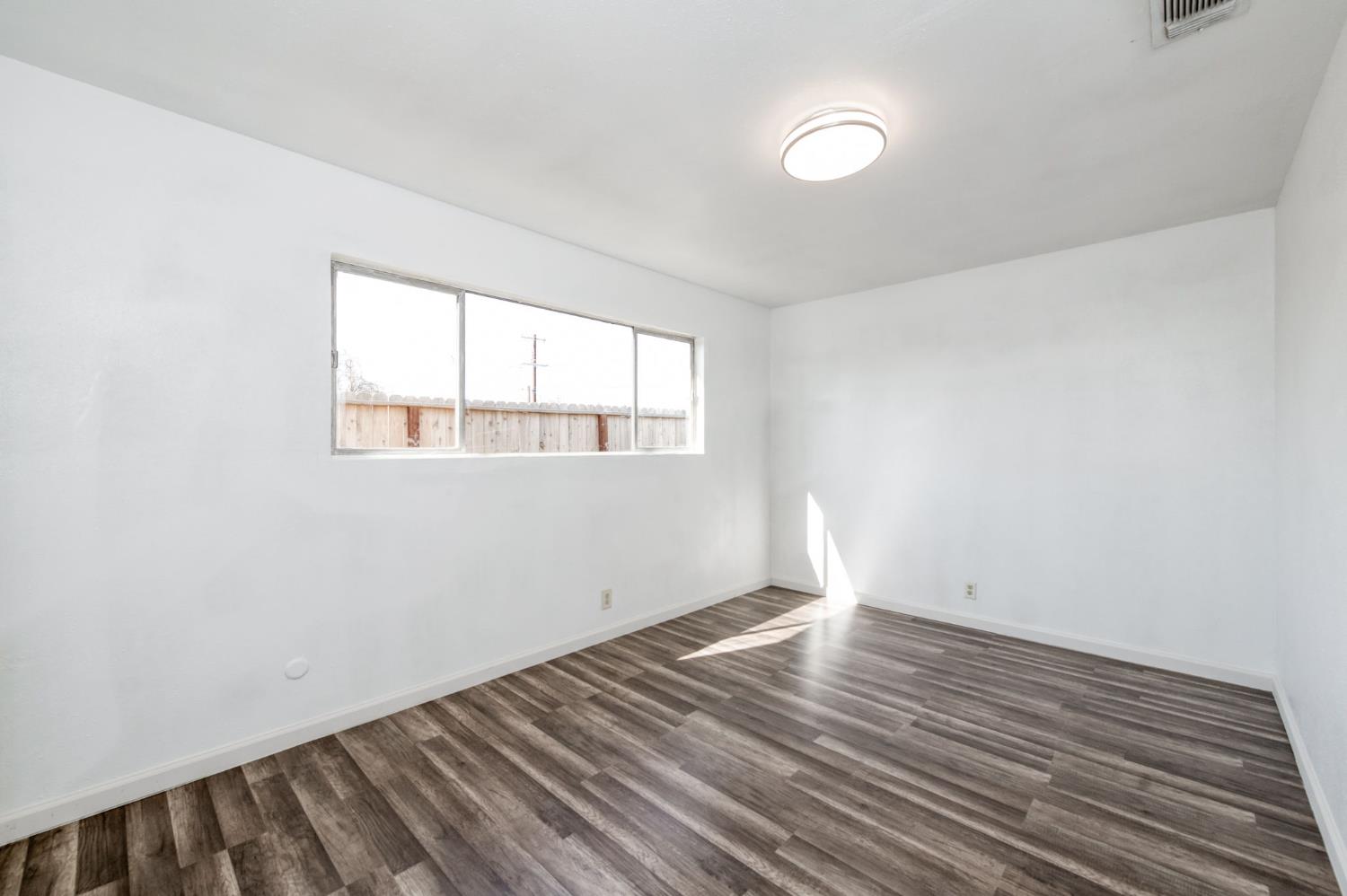 3448 W Peralta Way, Fresno, CA 93722