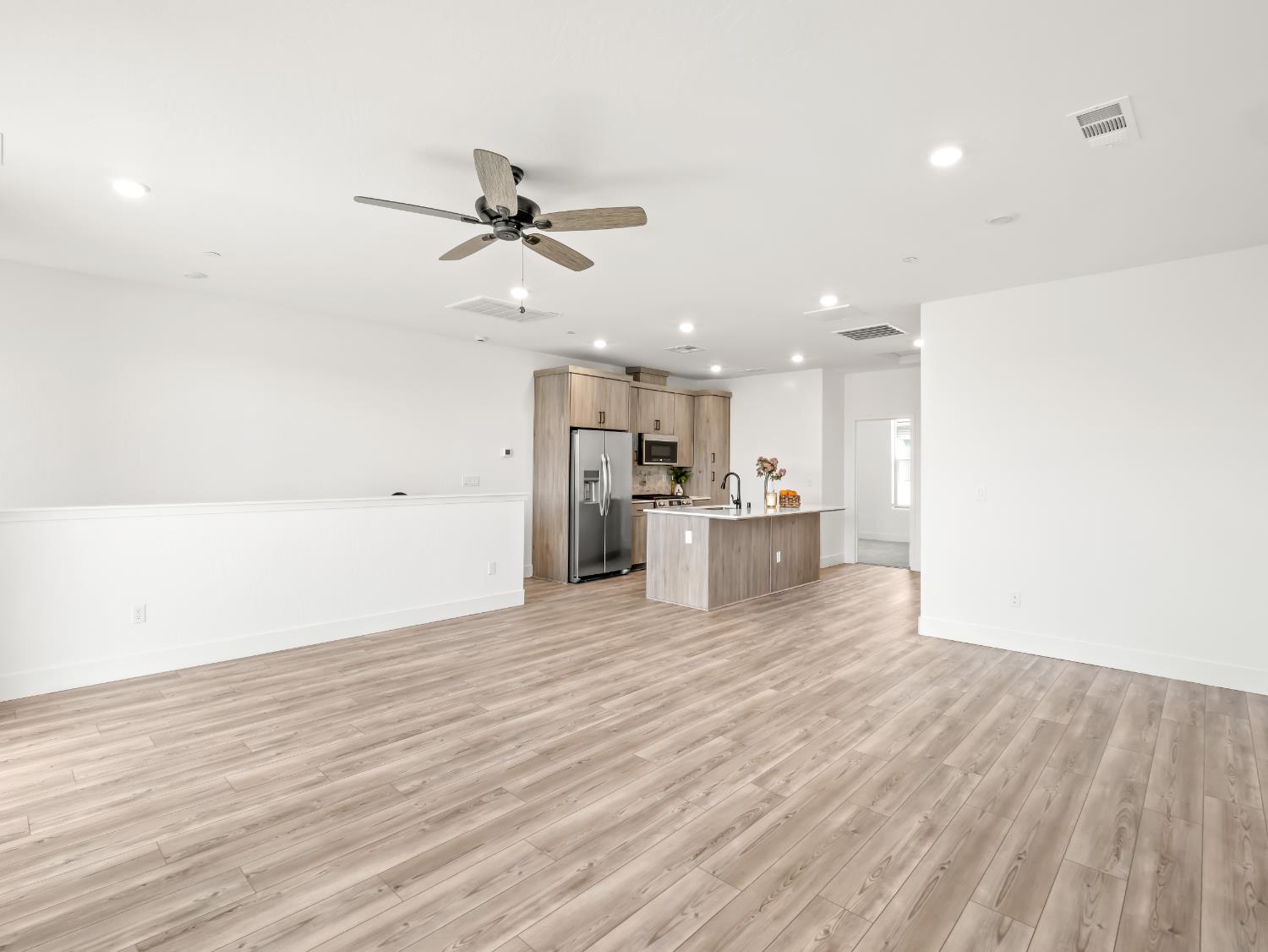 602 W Mahogany Ln, Clovis, CA 93611