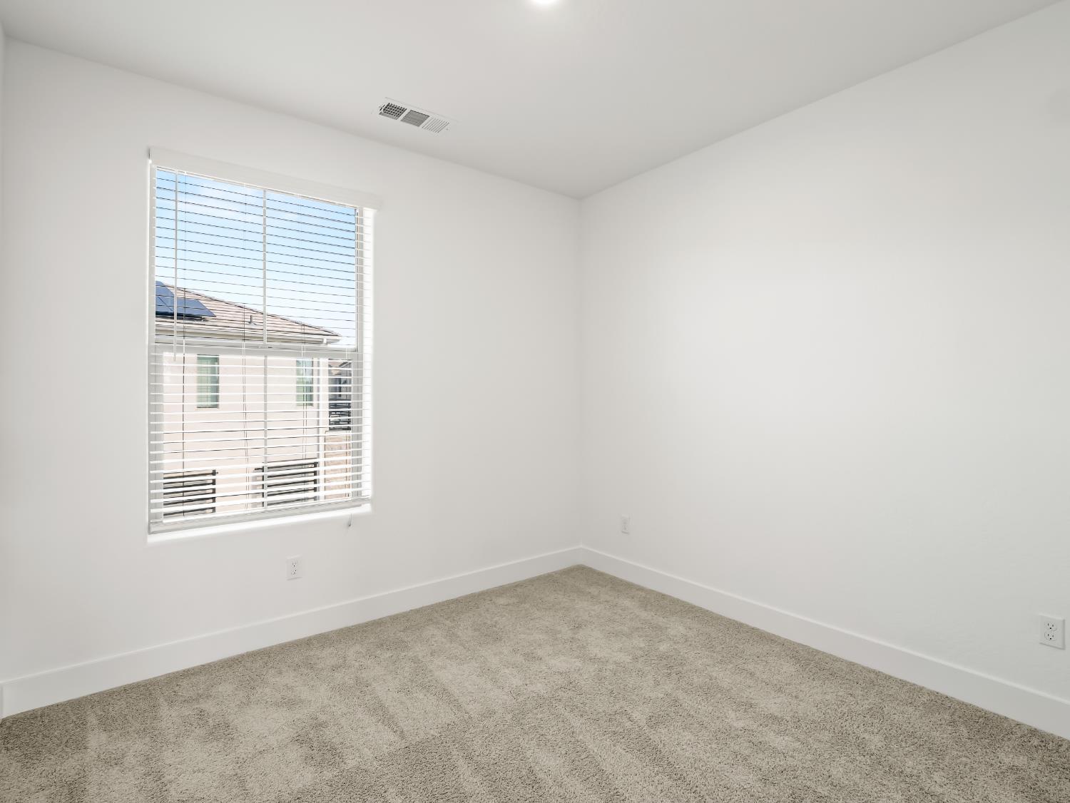 602 W Mahogany Ln, Clovis, CA 93611