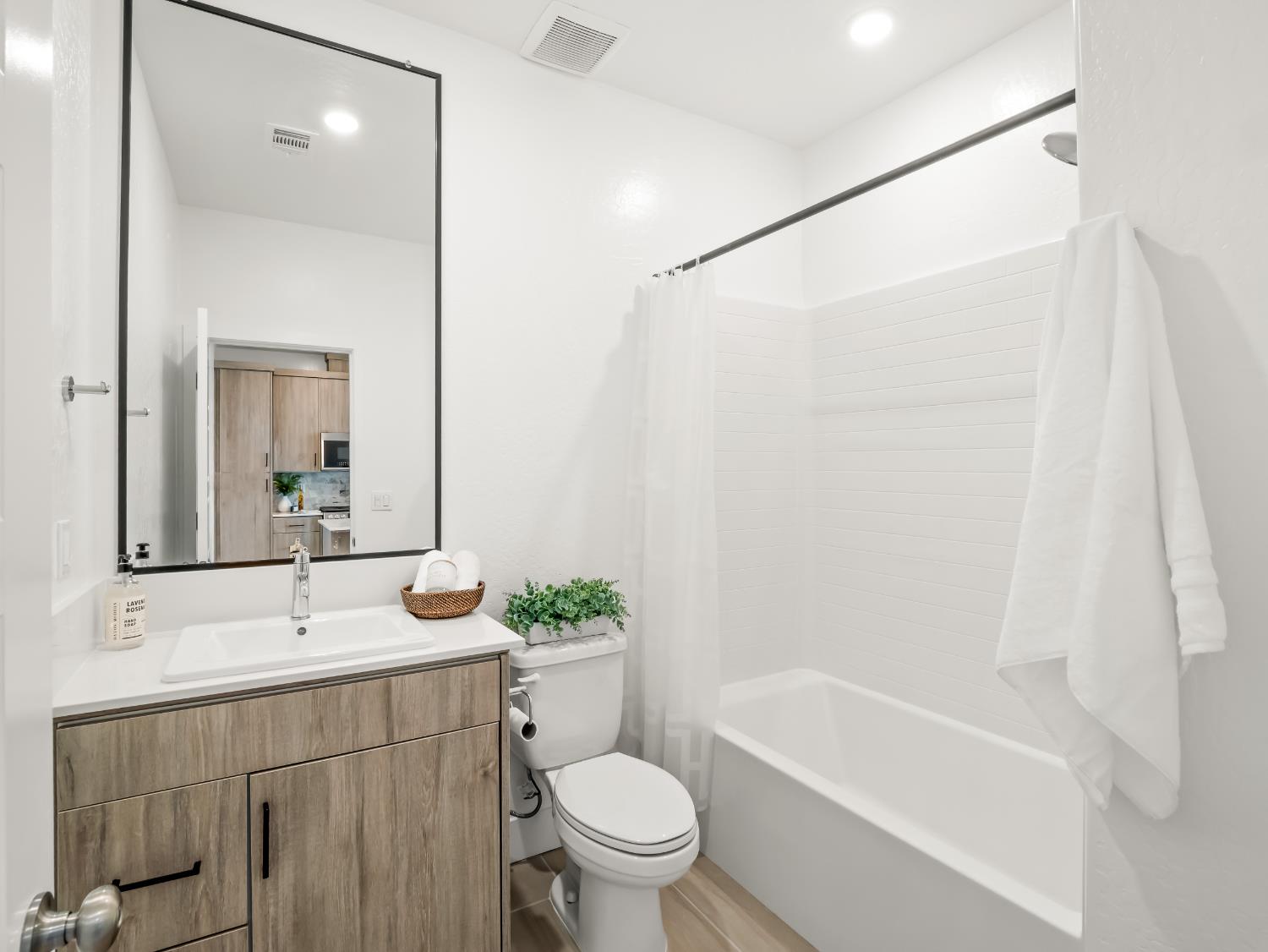 602 W Mahogany Ln, Clovis, CA 93611