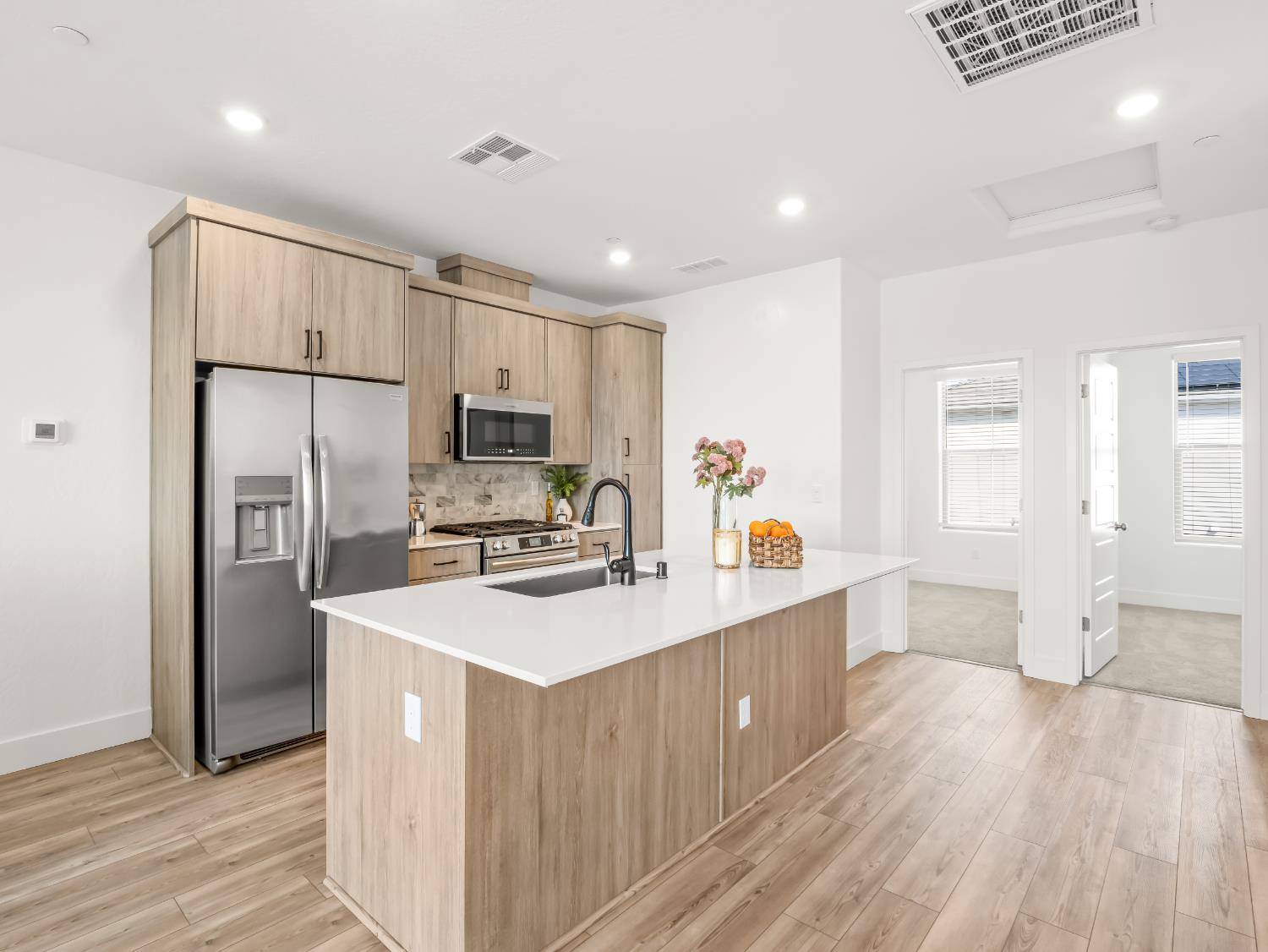 602 W Mahogany Ln, Clovis, CA 93611