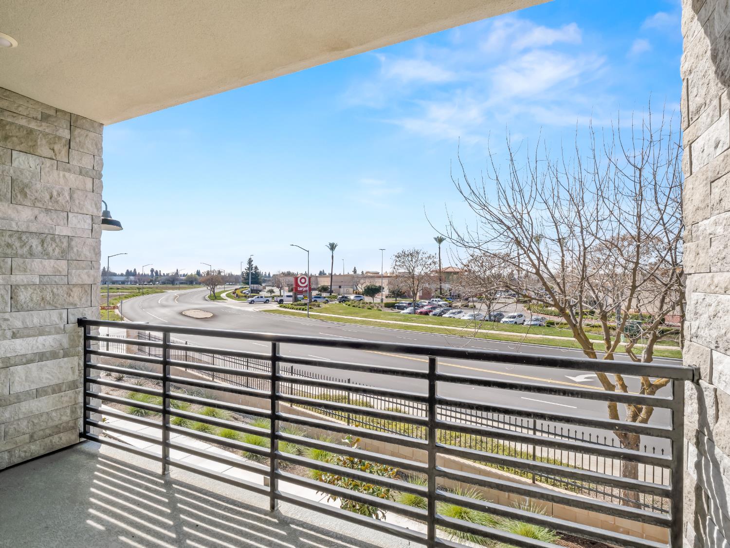 602 W Mahogany Ln, Clovis, CA 93611