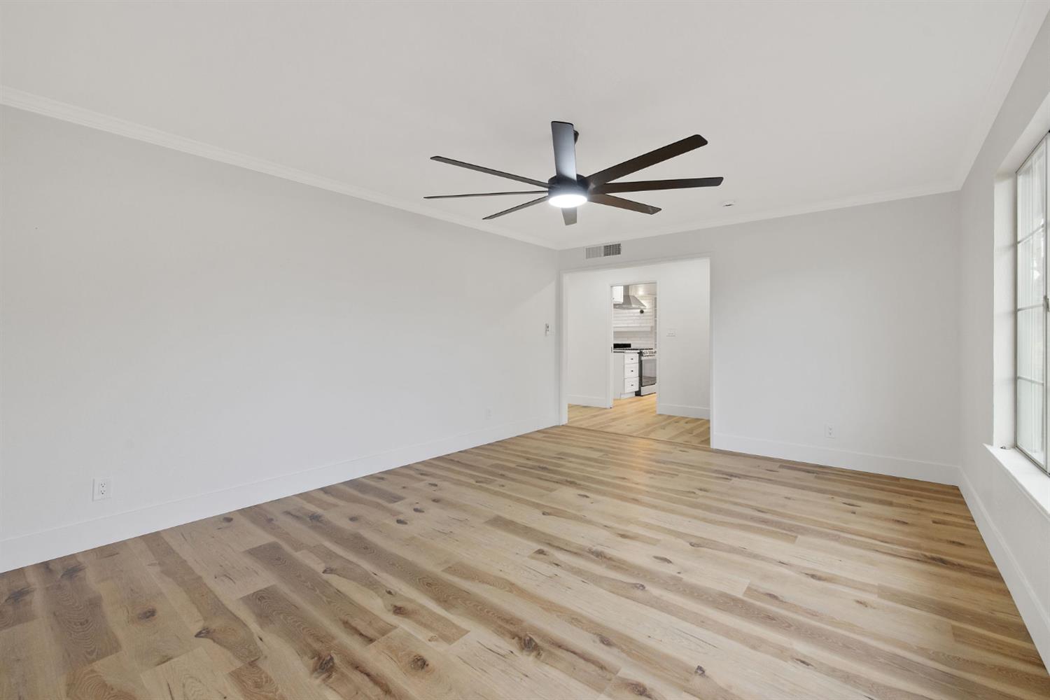 1359 W Millbrae Ave, Fresno, CA 93711