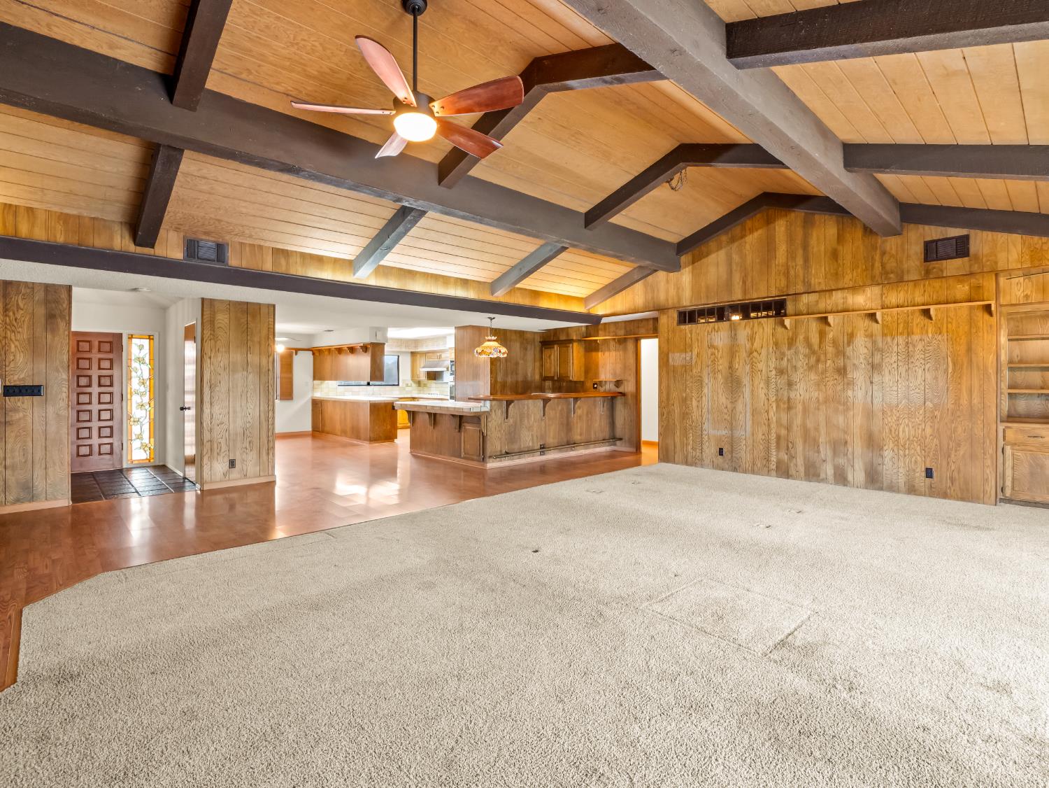 19240 E Trimmer Springs Rd, Sanger, CA 93657