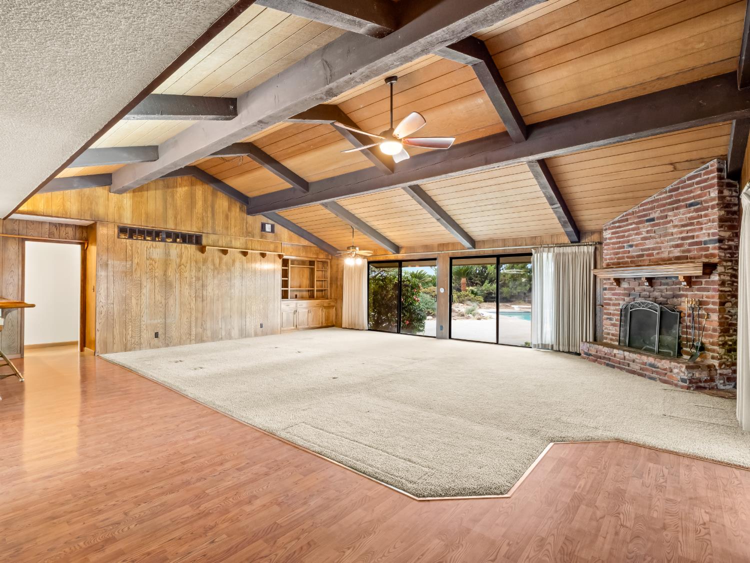 19240 E Trimmer Springs Rd, Sanger, CA 93657