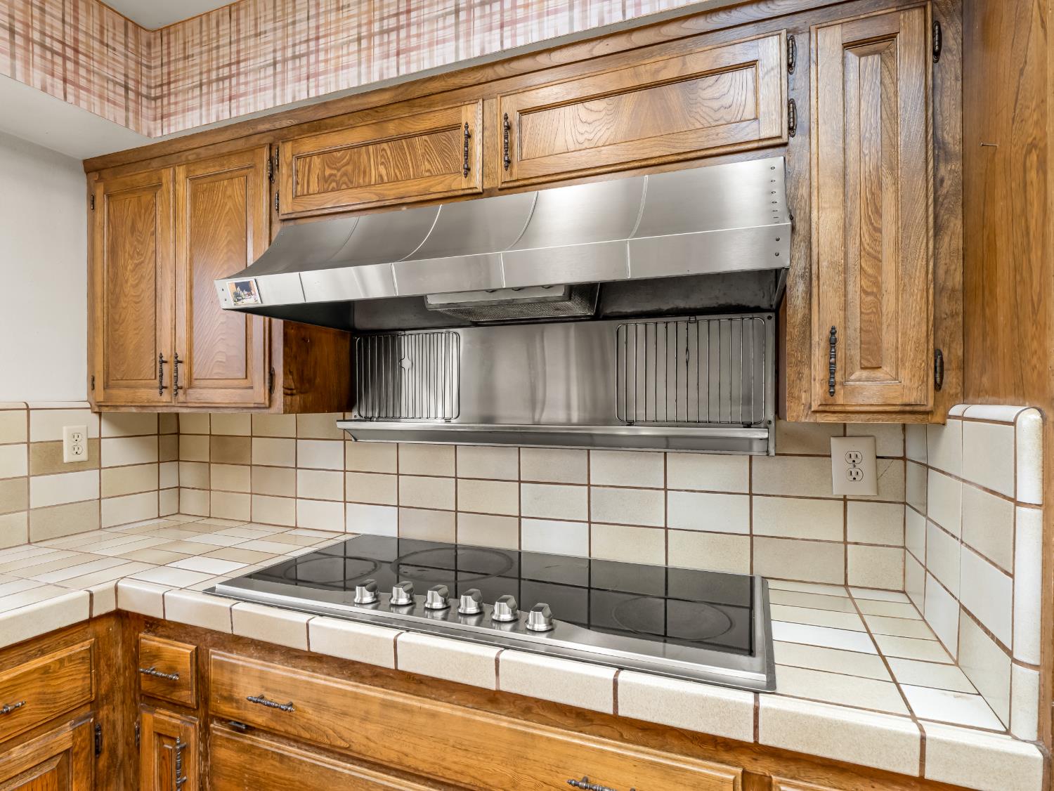 19240 E Trimmer Springs Rd, Sanger, CA 93657