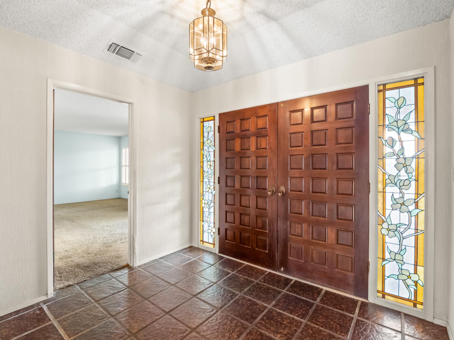 19240 E Trimmer Springs Rd, Sanger, CA 93657