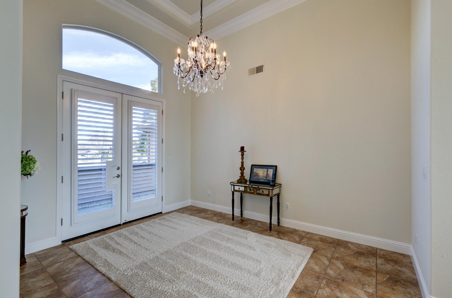 13209 E Falcon Meadow Ln, Clovis, CA 93619