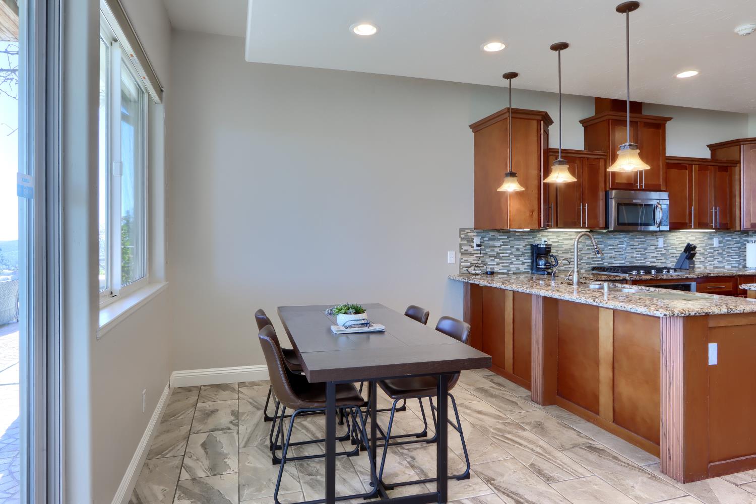 41915 John Muir Dr, Coarsegold, CA 93614