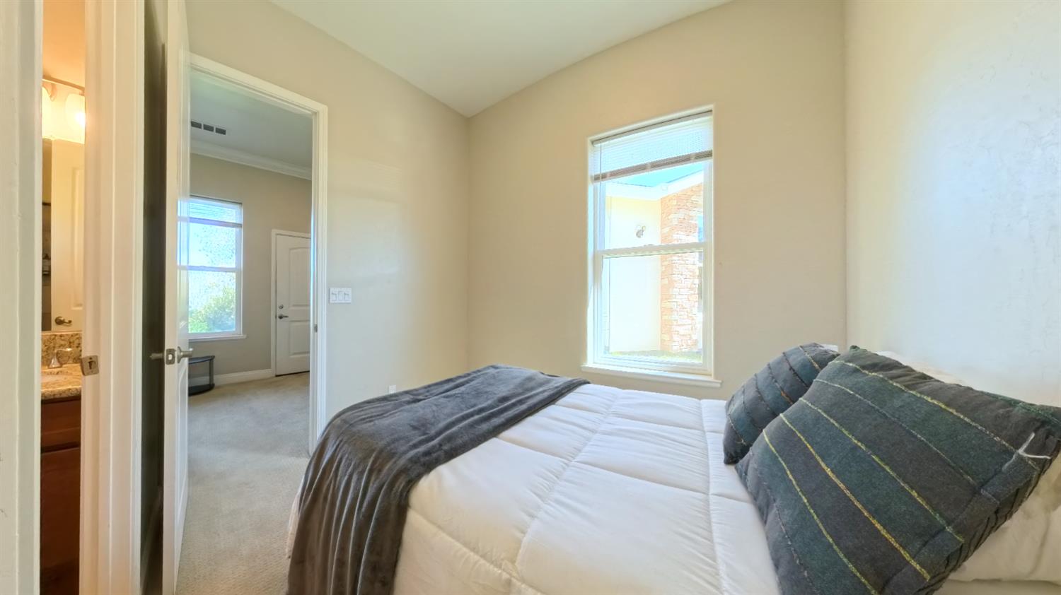 41915 John Muir Dr, Coarsegold, CA 93614