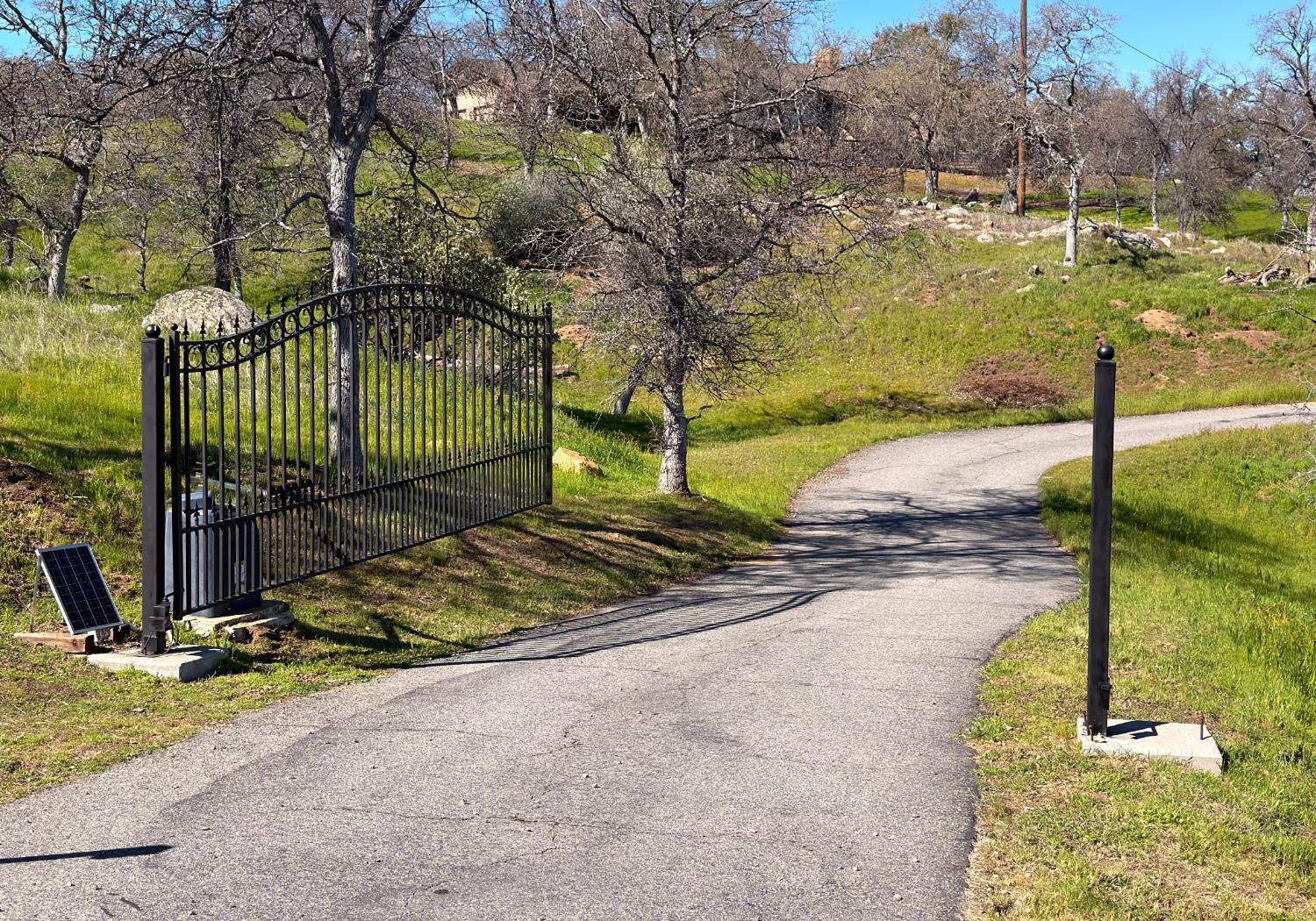 41915 John Muir Dr, Coarsegold, CA 93614