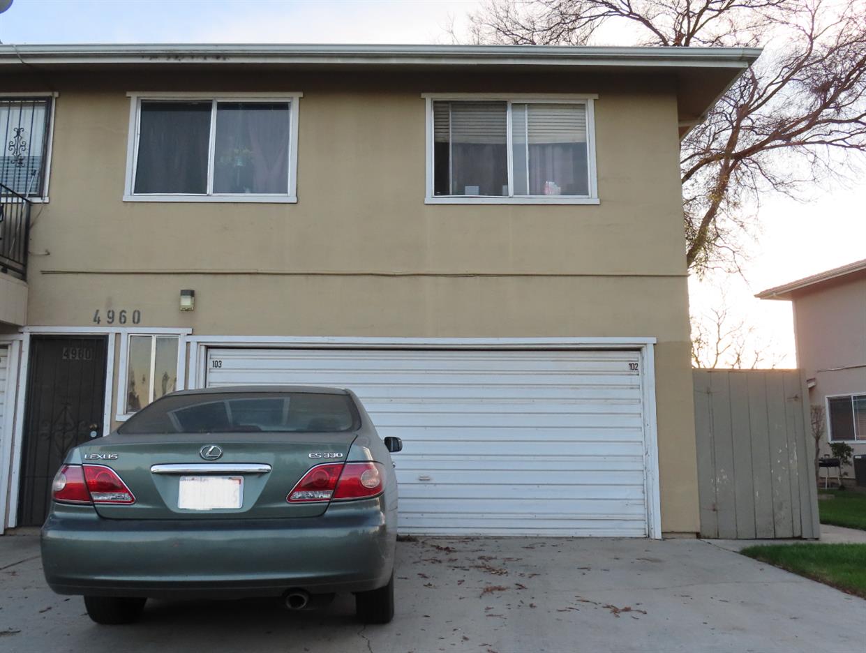4960 N Holt Ave #103, Fresno, CA 93705