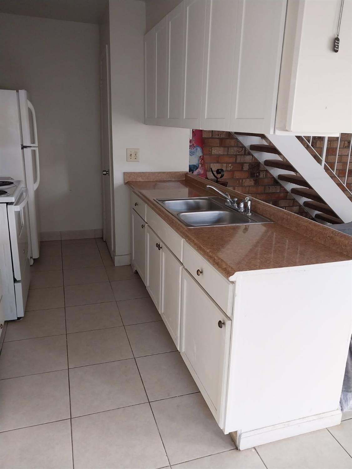 4960 N Holt Ave #103, Fresno, CA 93705