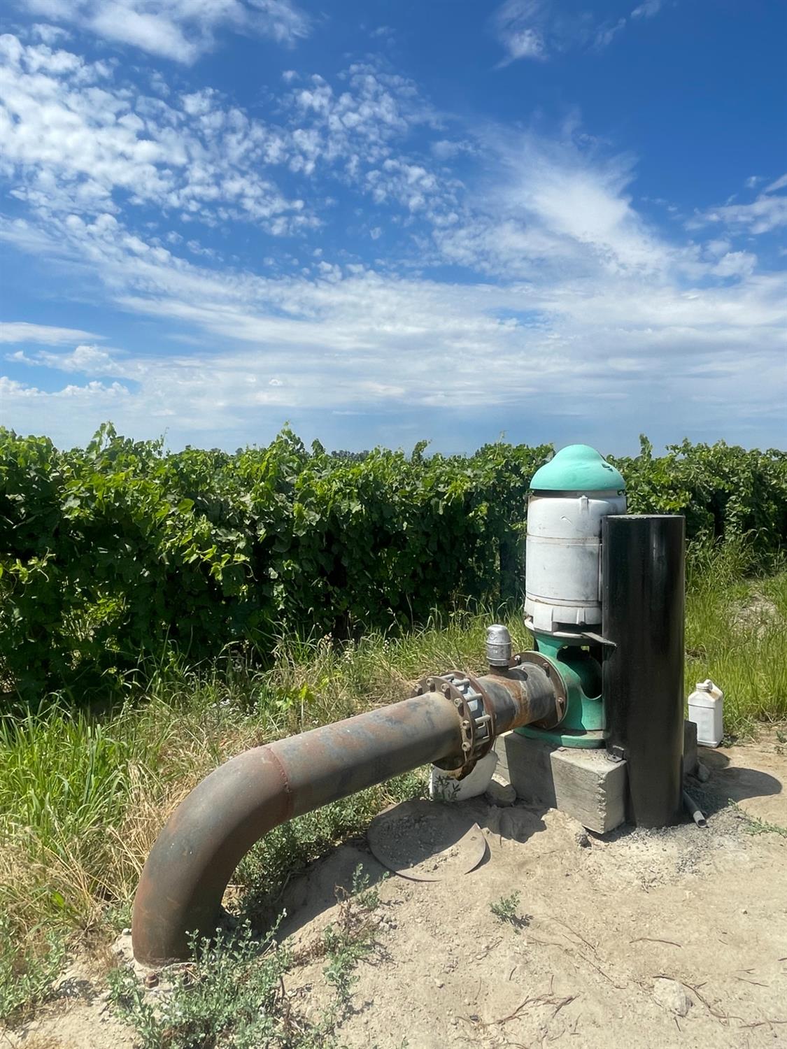 1 S Plumas Ave, Kerman, CA 93630