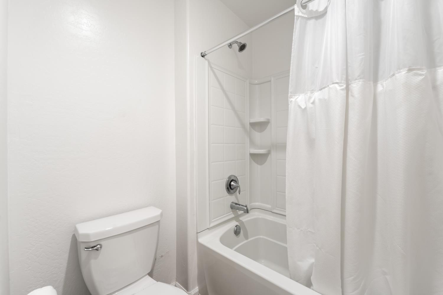 6660 E Yale Ave, Fresno, CA 93727