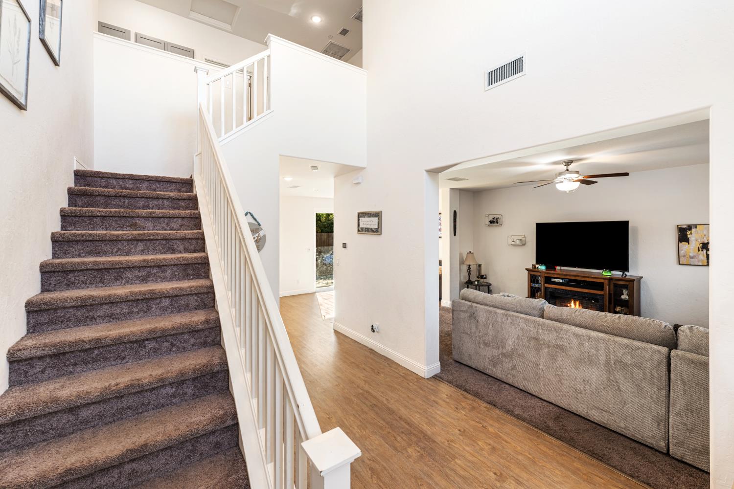 4473 W Langden Dr, Fresno, CA 93722