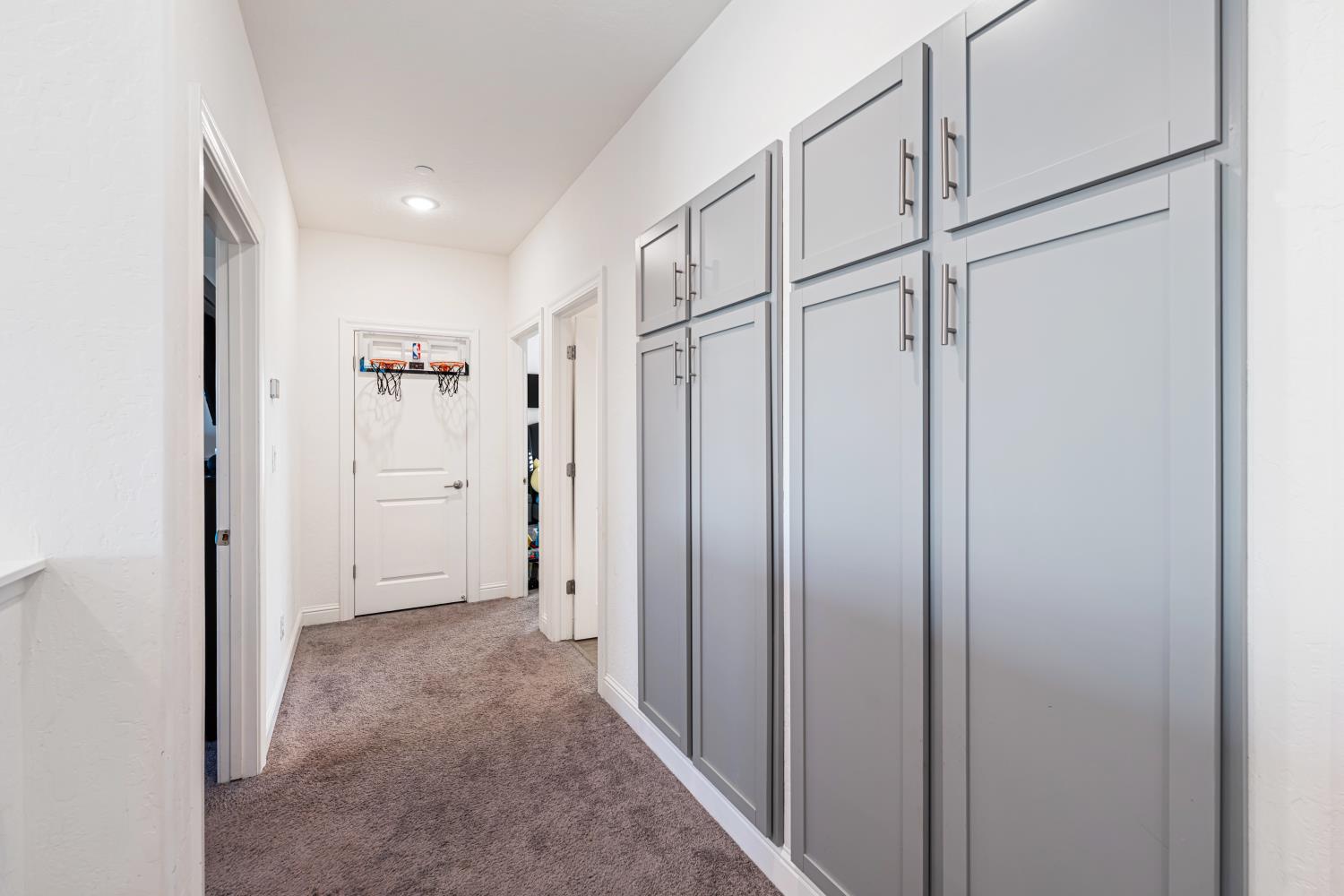 4473 W Langden Dr, Fresno, CA 93722