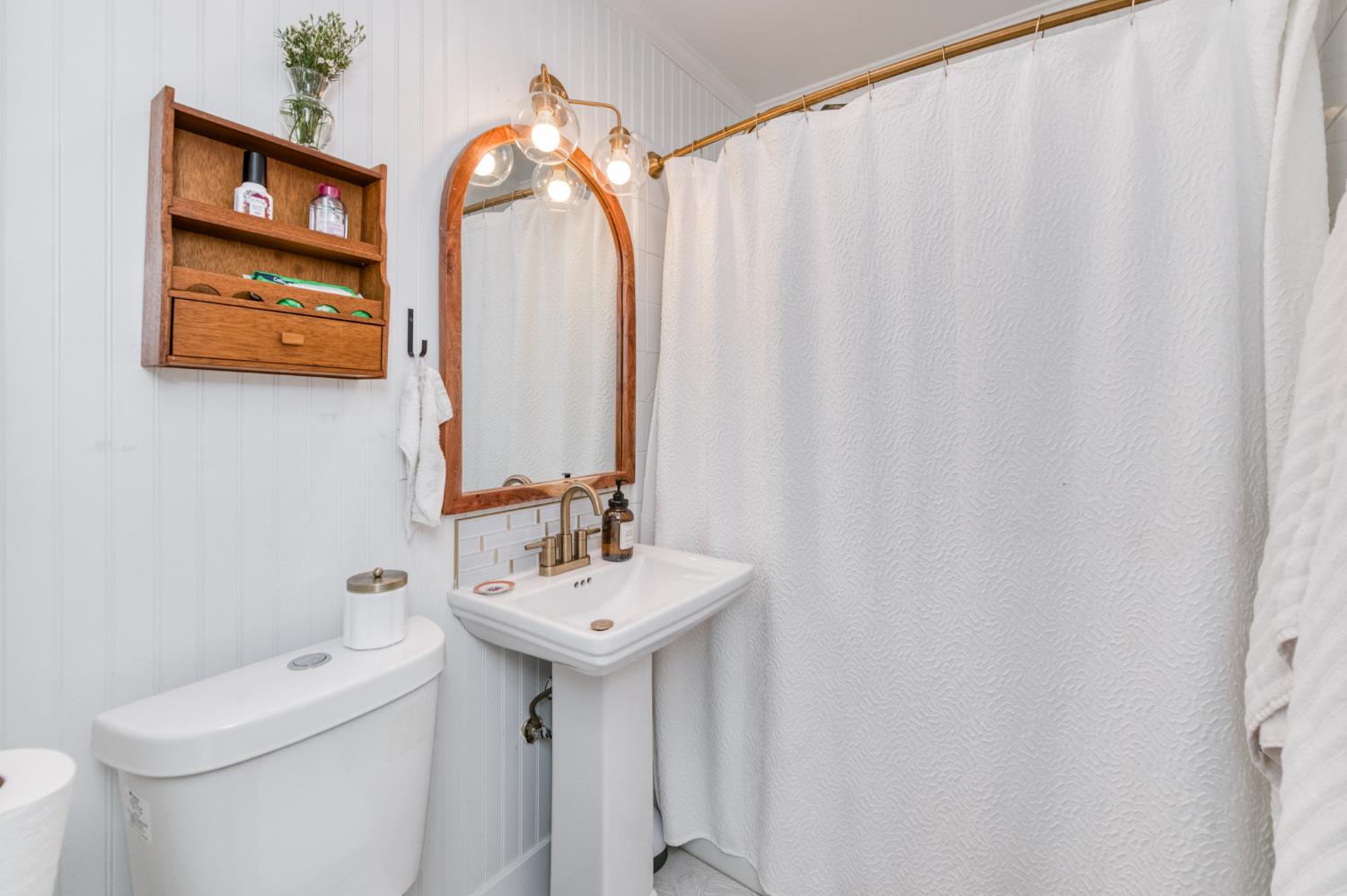 3519 N Van Ness Blvd, Fresno, CA 93704