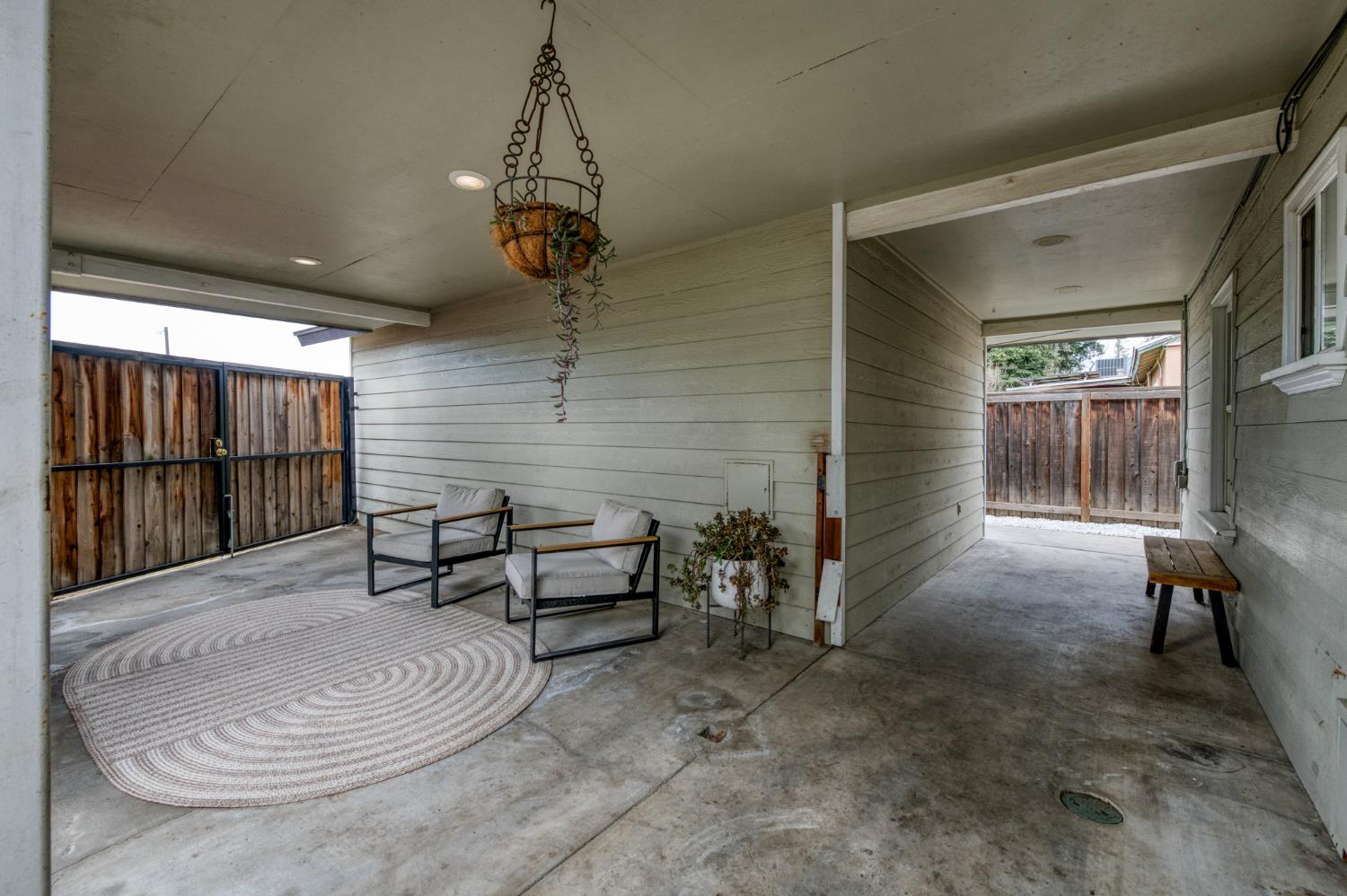 3519 N Van Ness Blvd, Fresno, CA 93704