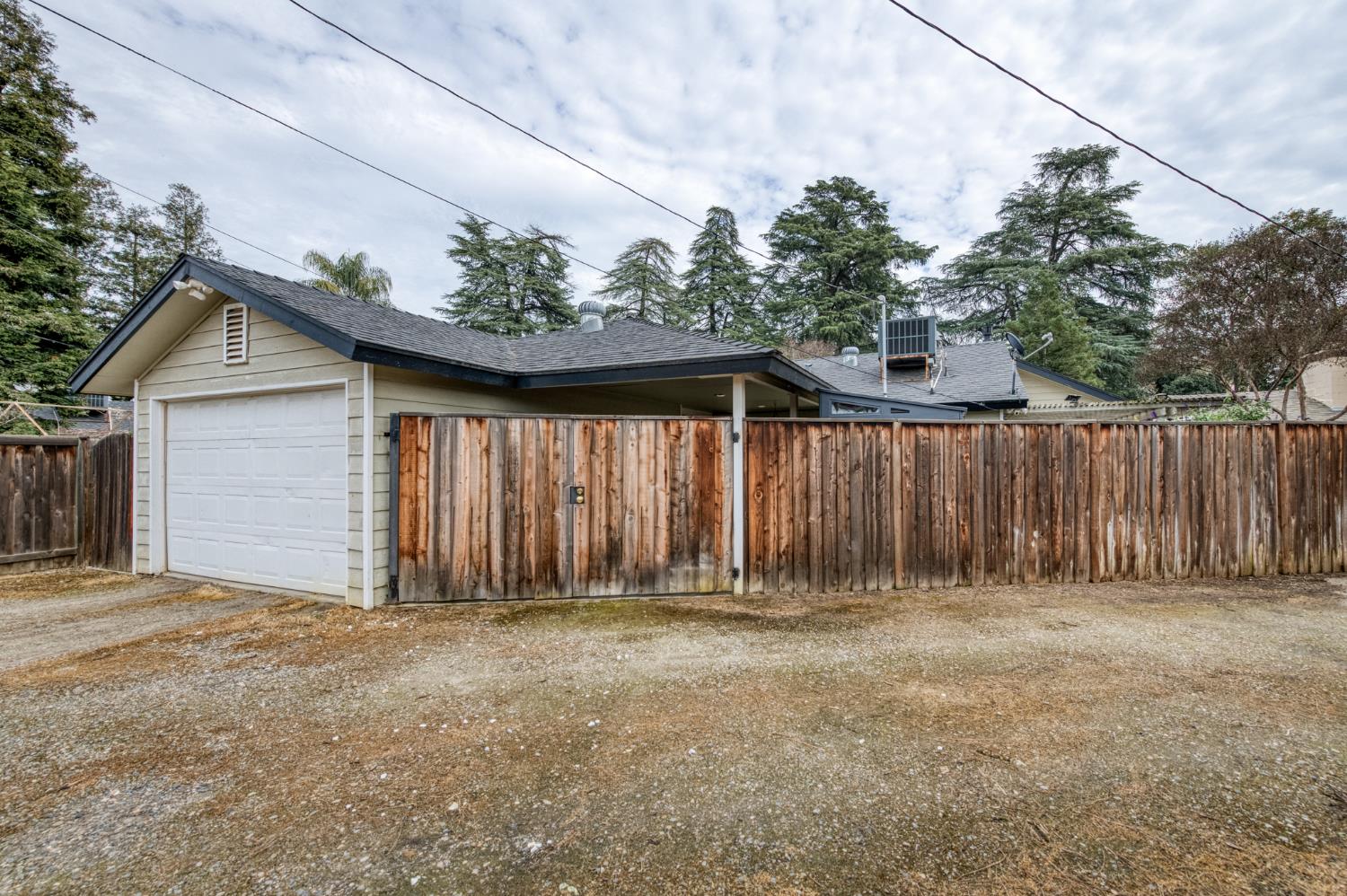 3519 N Van Ness Blvd, Fresno, CA 93704