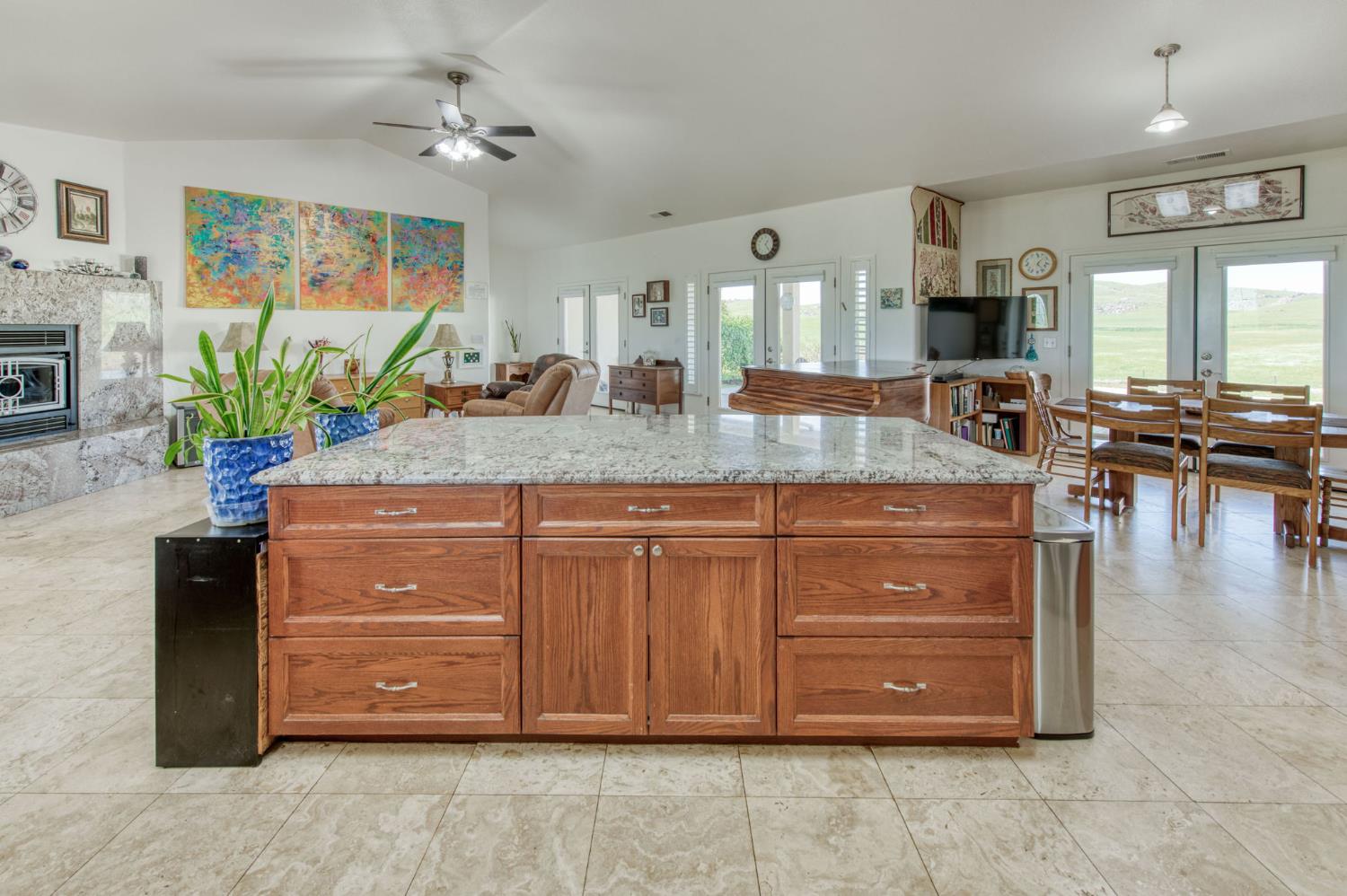 34700 Willow Dr, Raymond, CA 93653