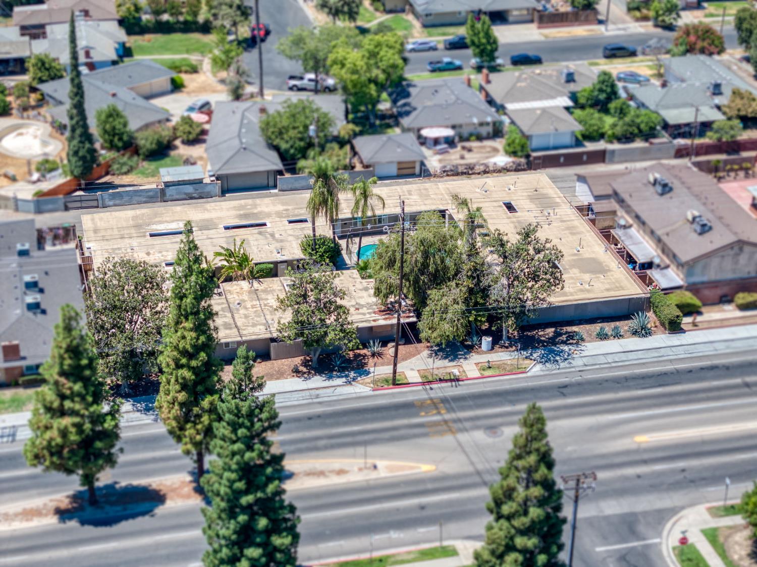 2833 N West Ave, Fresno, CA 93705