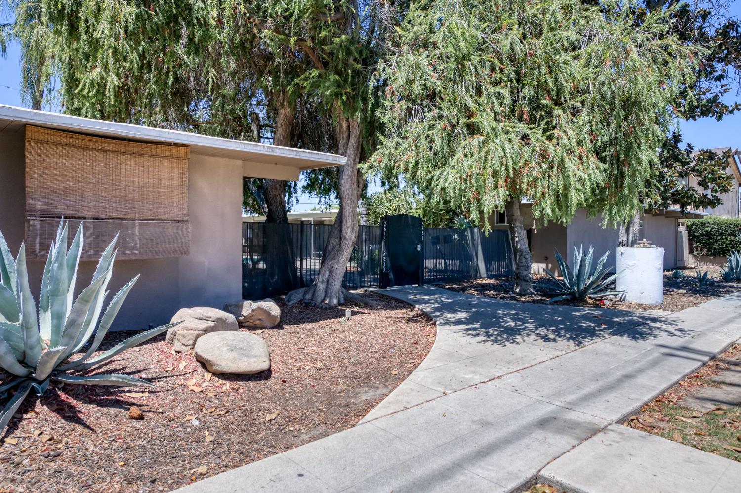 2833 N West Ave, Fresno, CA 93705