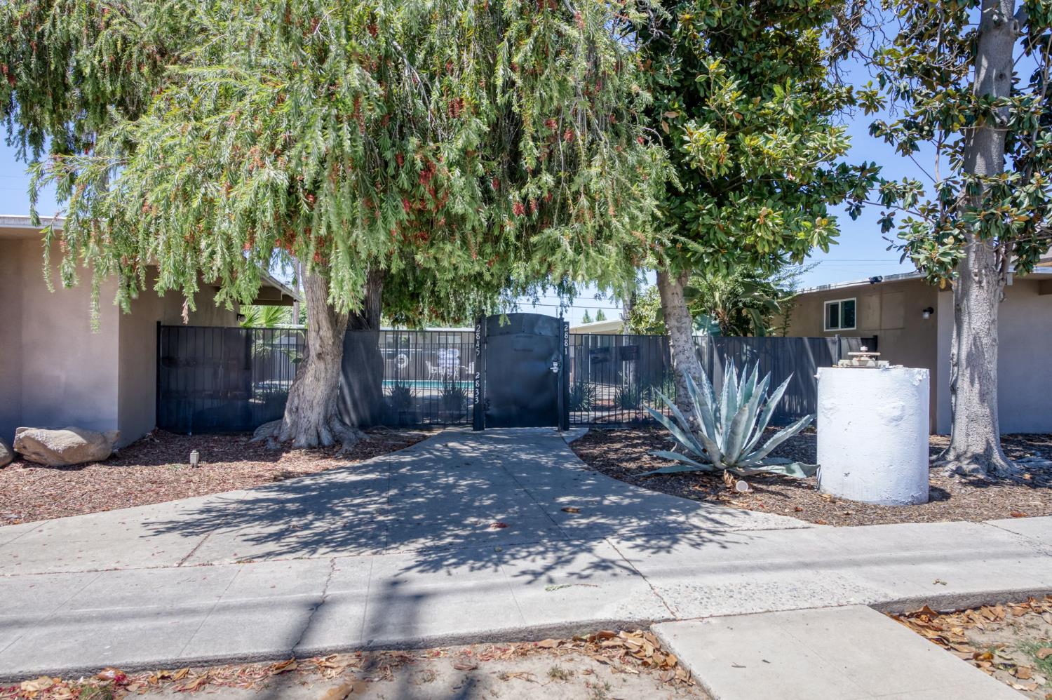 2833 N West Ave, Fresno, CA 93705